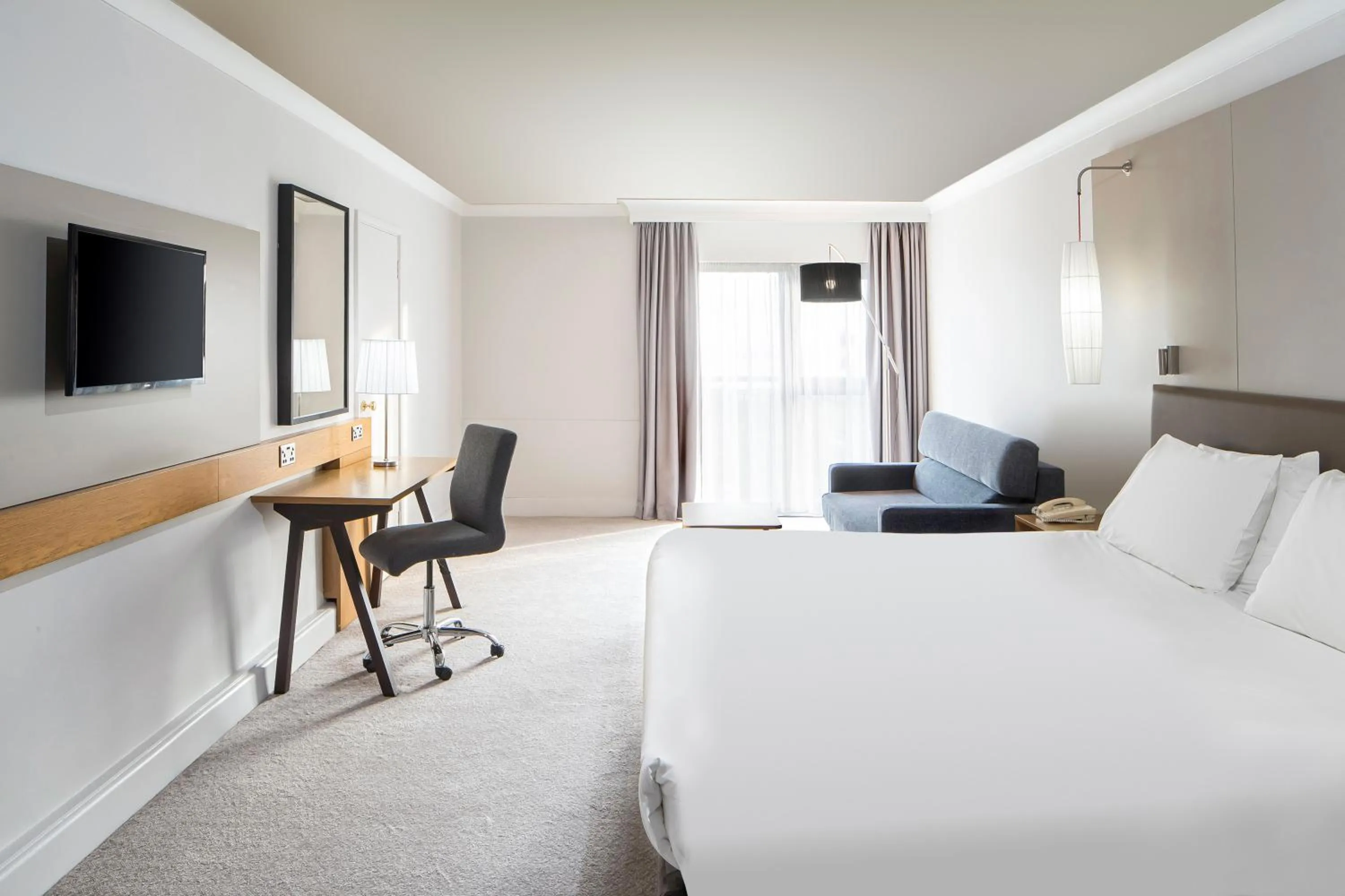 Seating area, Bed in Crowne Plaza Plymouth by IHG