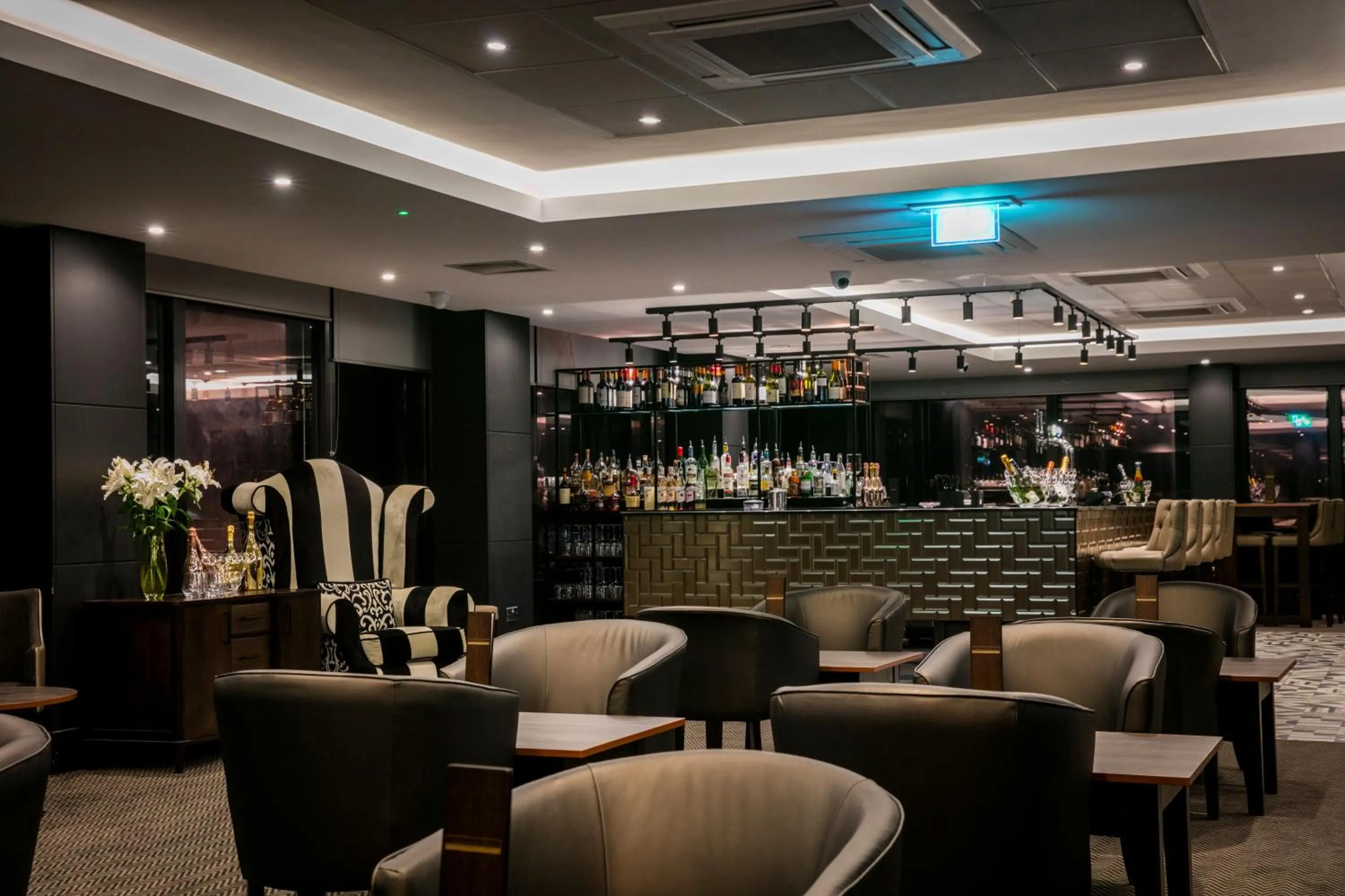 Restaurant/places to eat in Crowne Plaza Plymouth by IHG