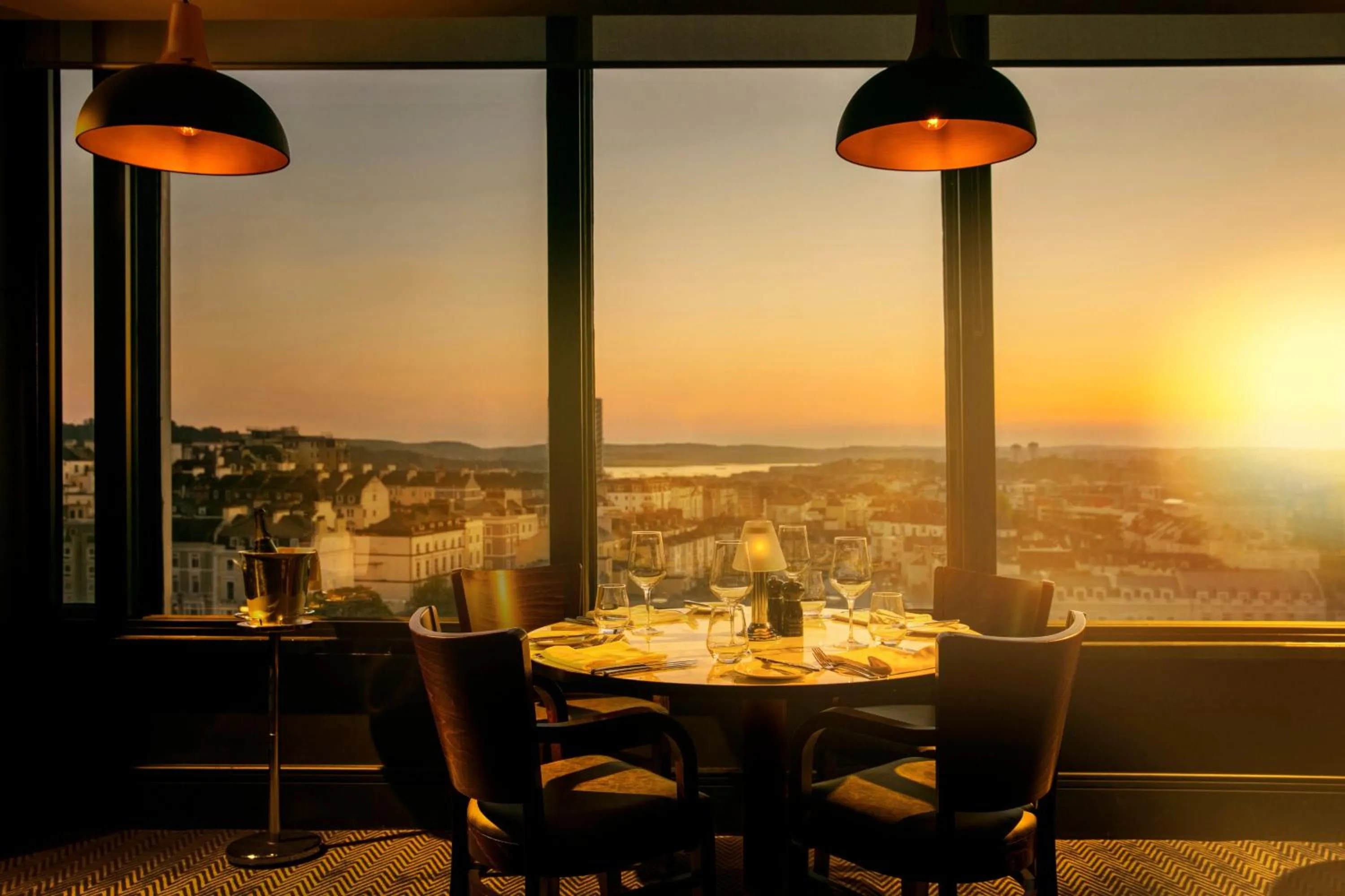 Restaurant/places to eat in Crowne Plaza Plymouth by IHG