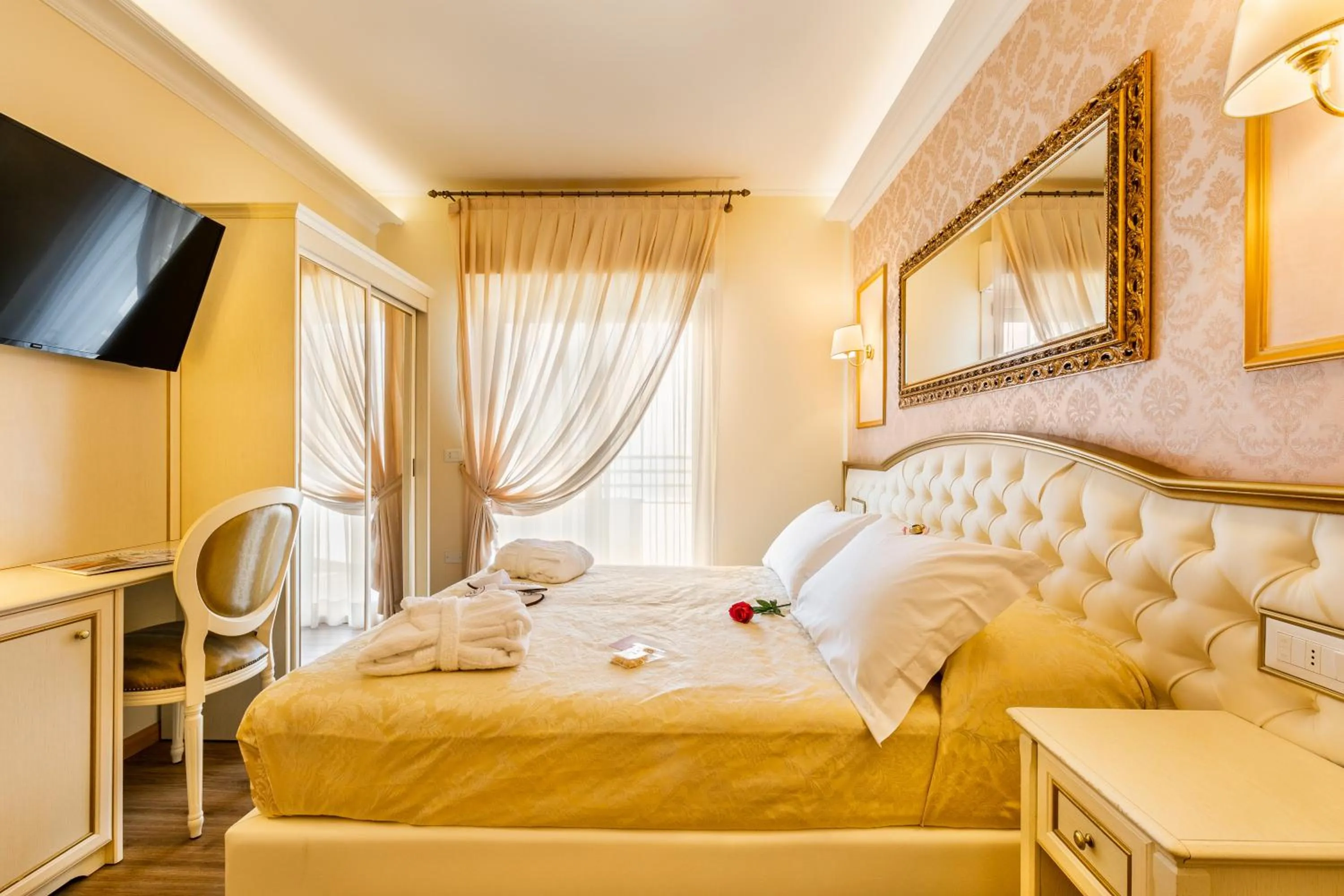 Bed in Hotel Mazzanti