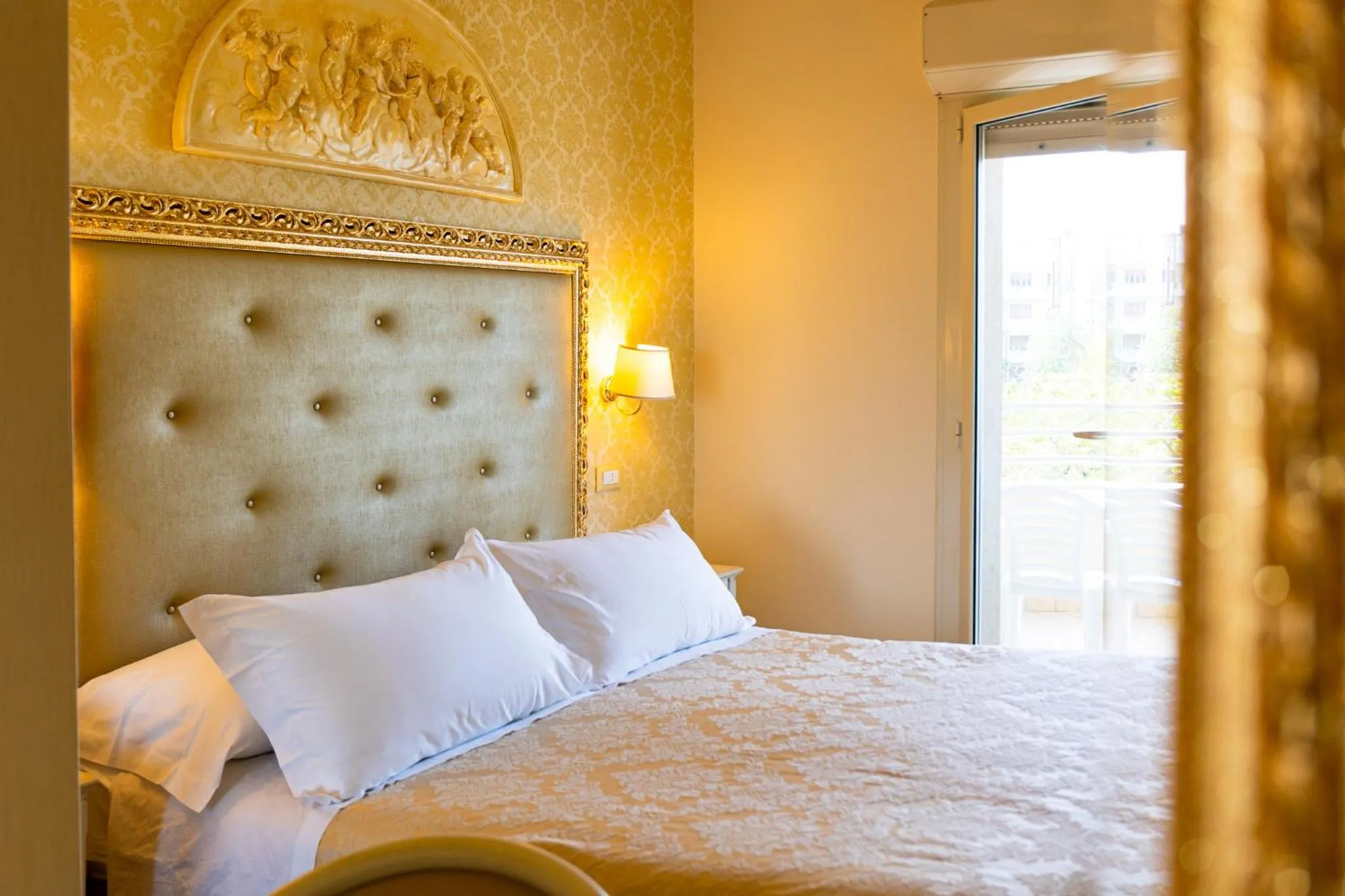 Bed in Hotel Mazzanti