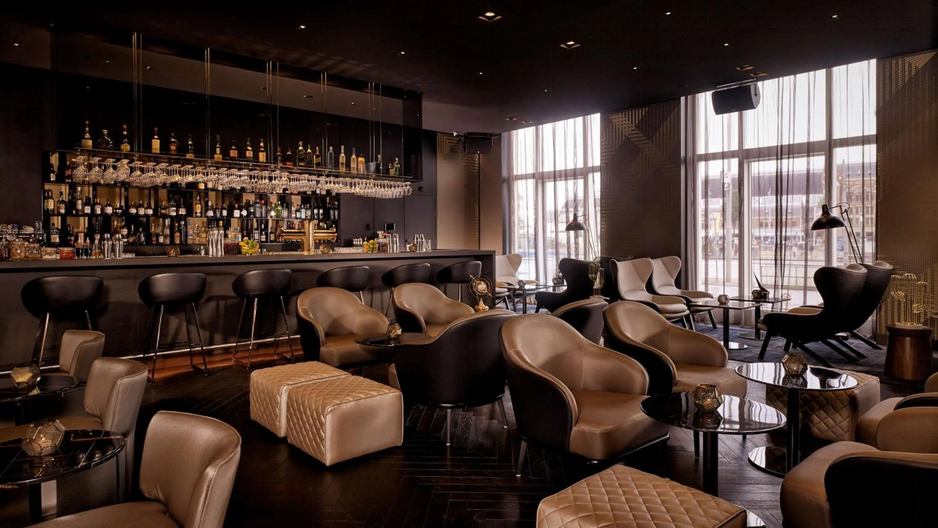 Lounge or bar in Park Plaza Victoria Amsterdam