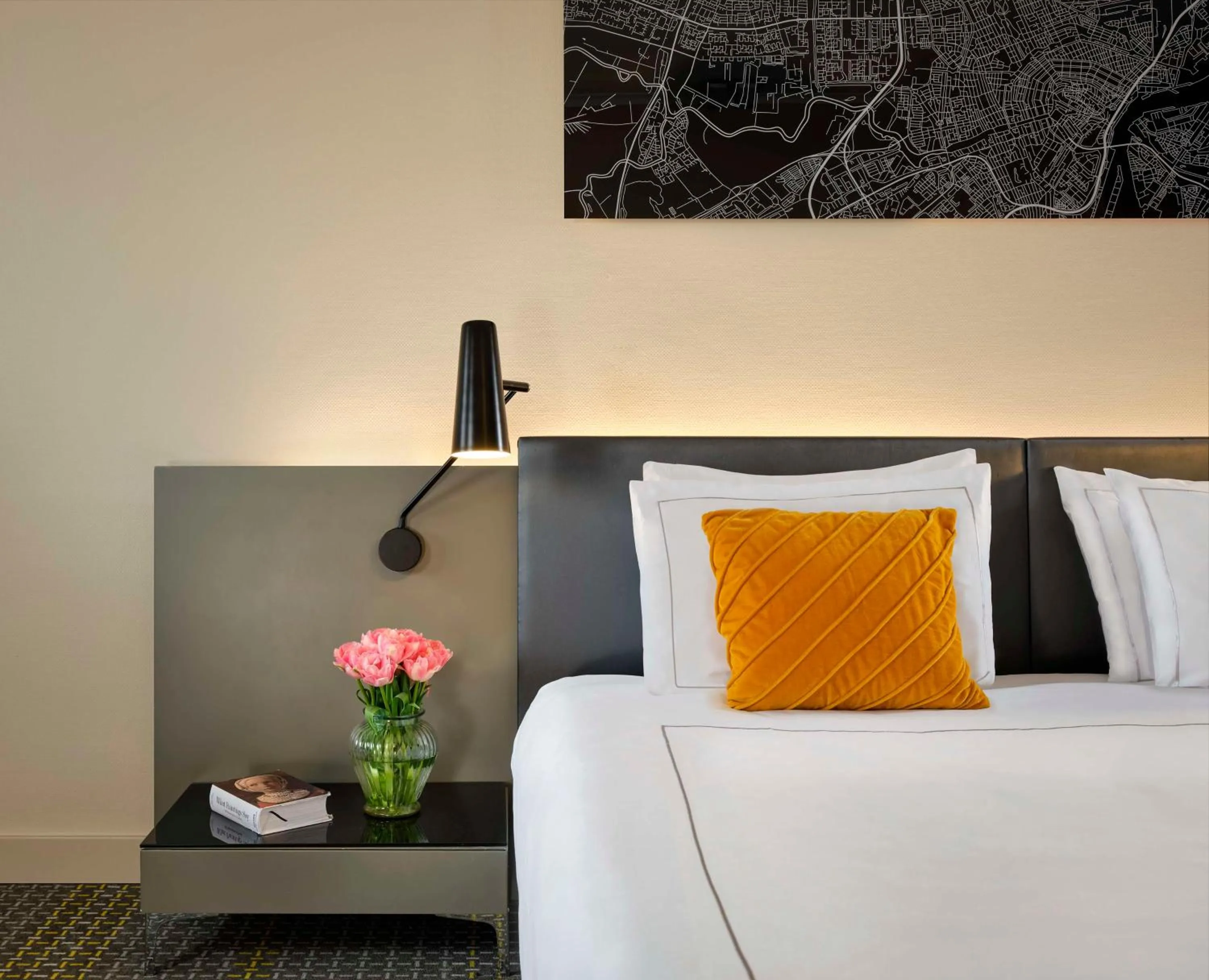 Bedroom, Bed in Park Plaza Victoria Amsterdam