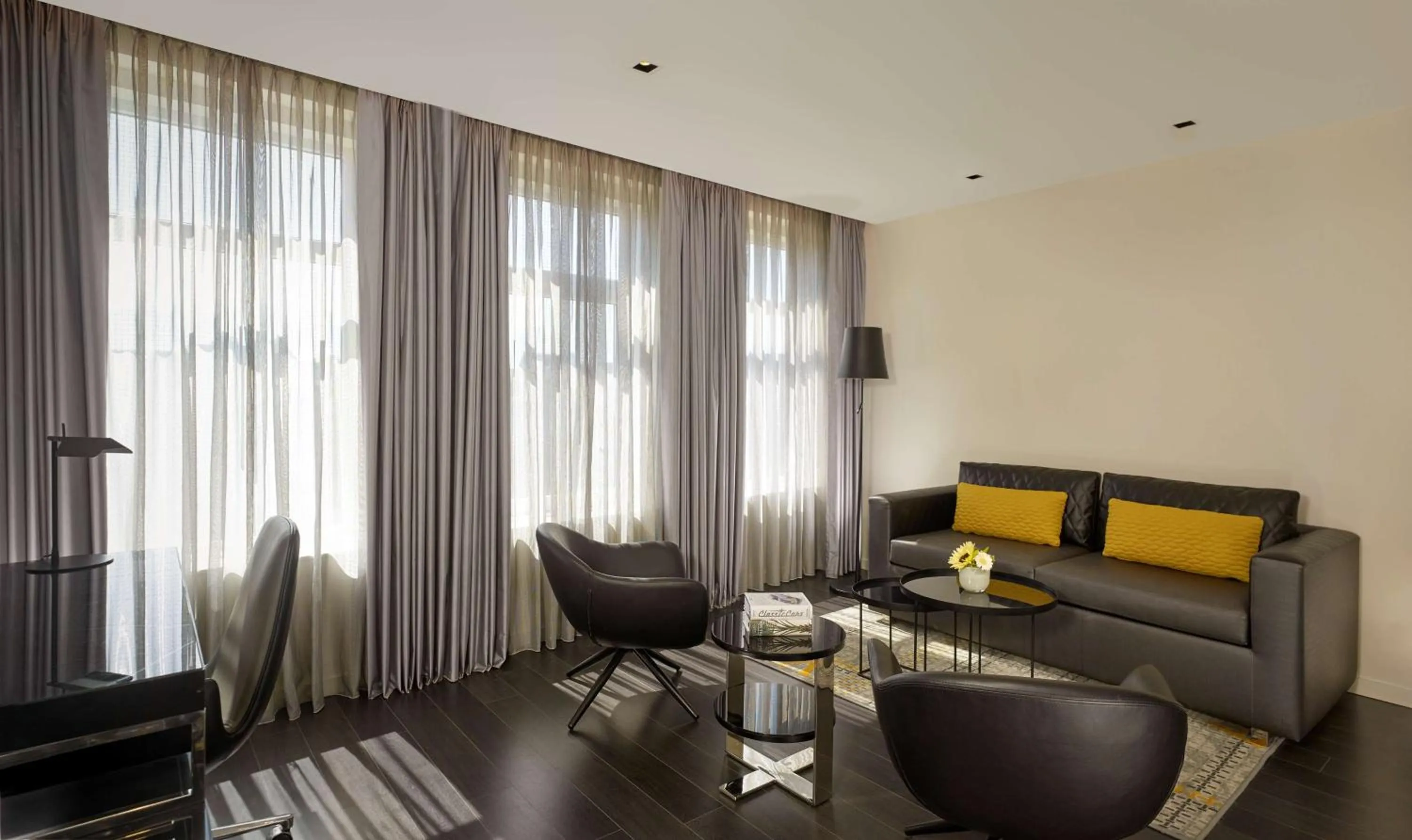 Photo of the whole room in Park Plaza Victoria Amsterdam