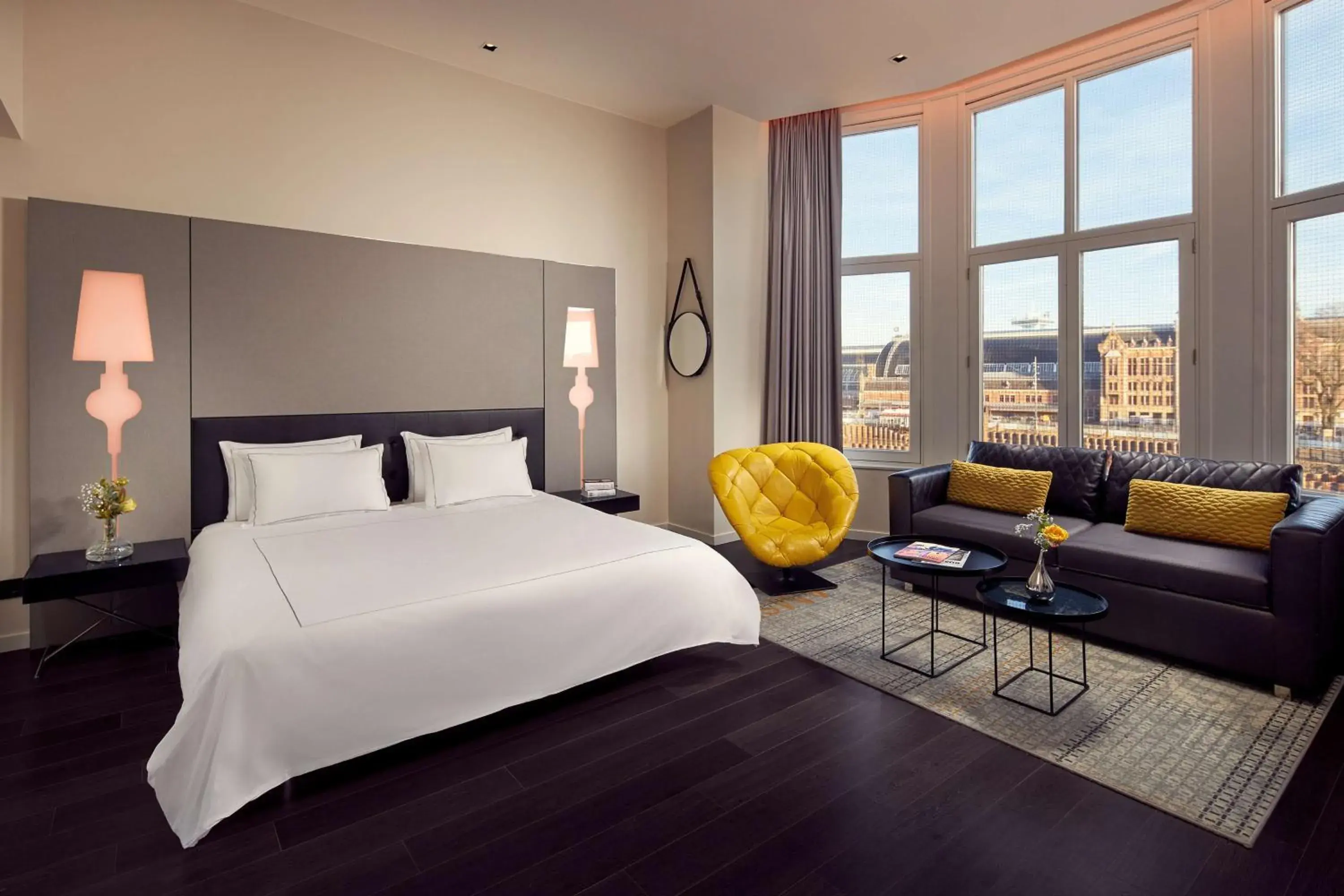 Executive King Room with Canal View (3 Adults) in Park Plaza Victoria Amsterdam Executive King Room with Canal View (3 Adults) in Park Plaza Victoria Amsterdam