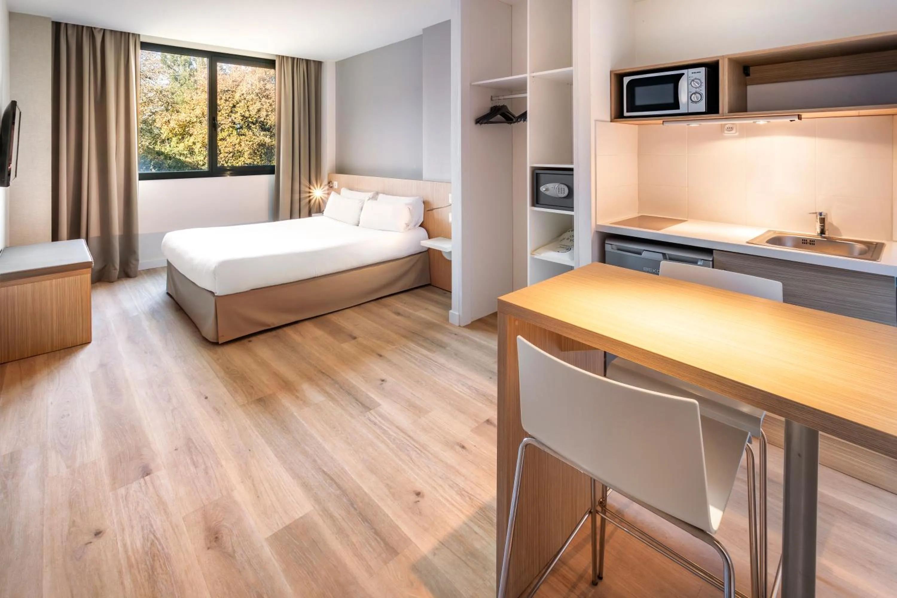 Bed in B&B HOTEL Barcelona Sant Cugat