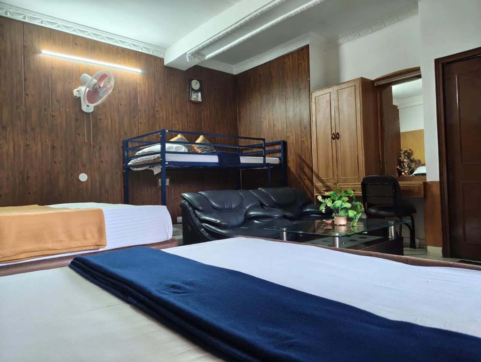 Bed in Hotel Centre Point Resorts Palampur
