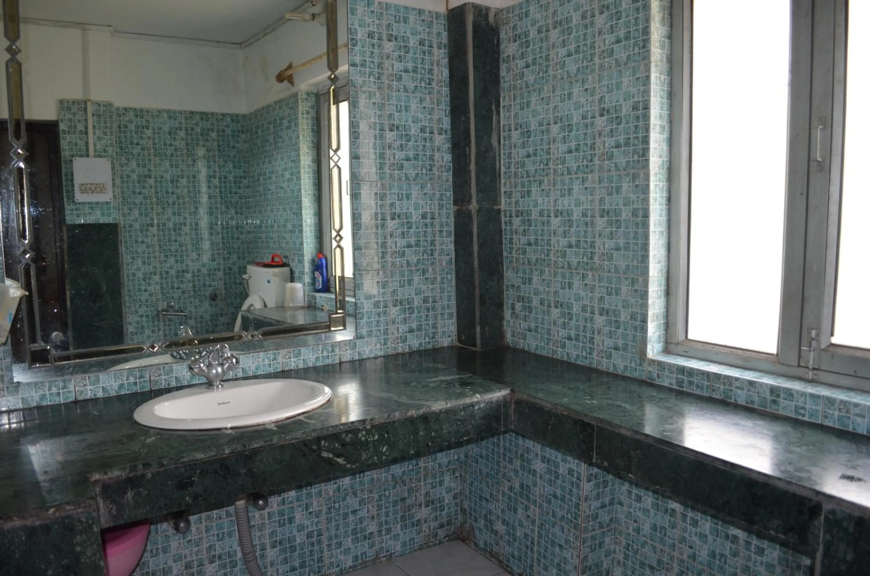 Bathroom in Hotel Centre Point Resorts Palampur