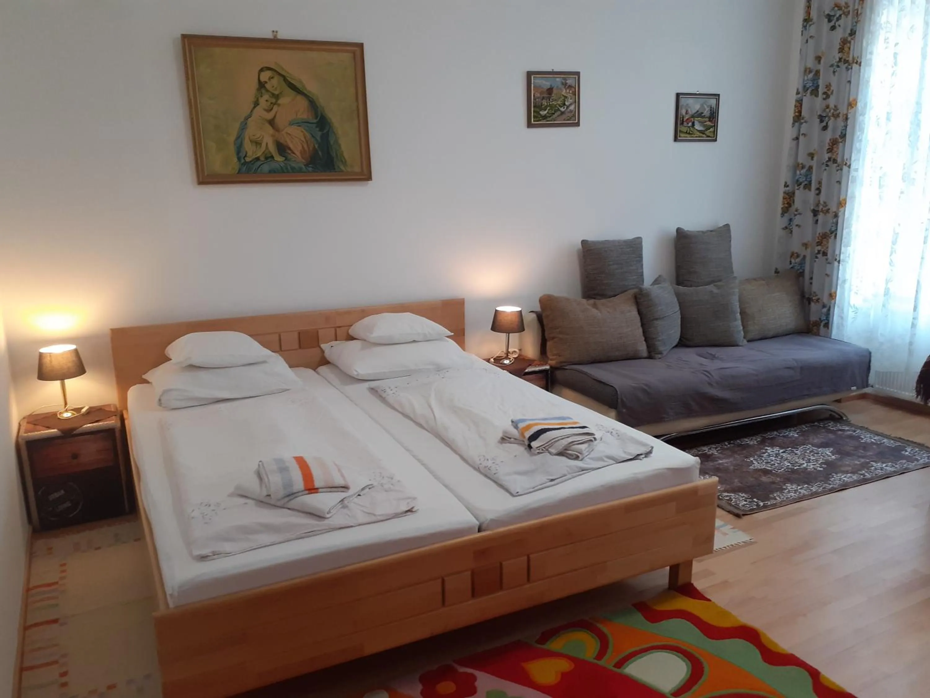 Photo of the whole room, Bed in HappyHostel