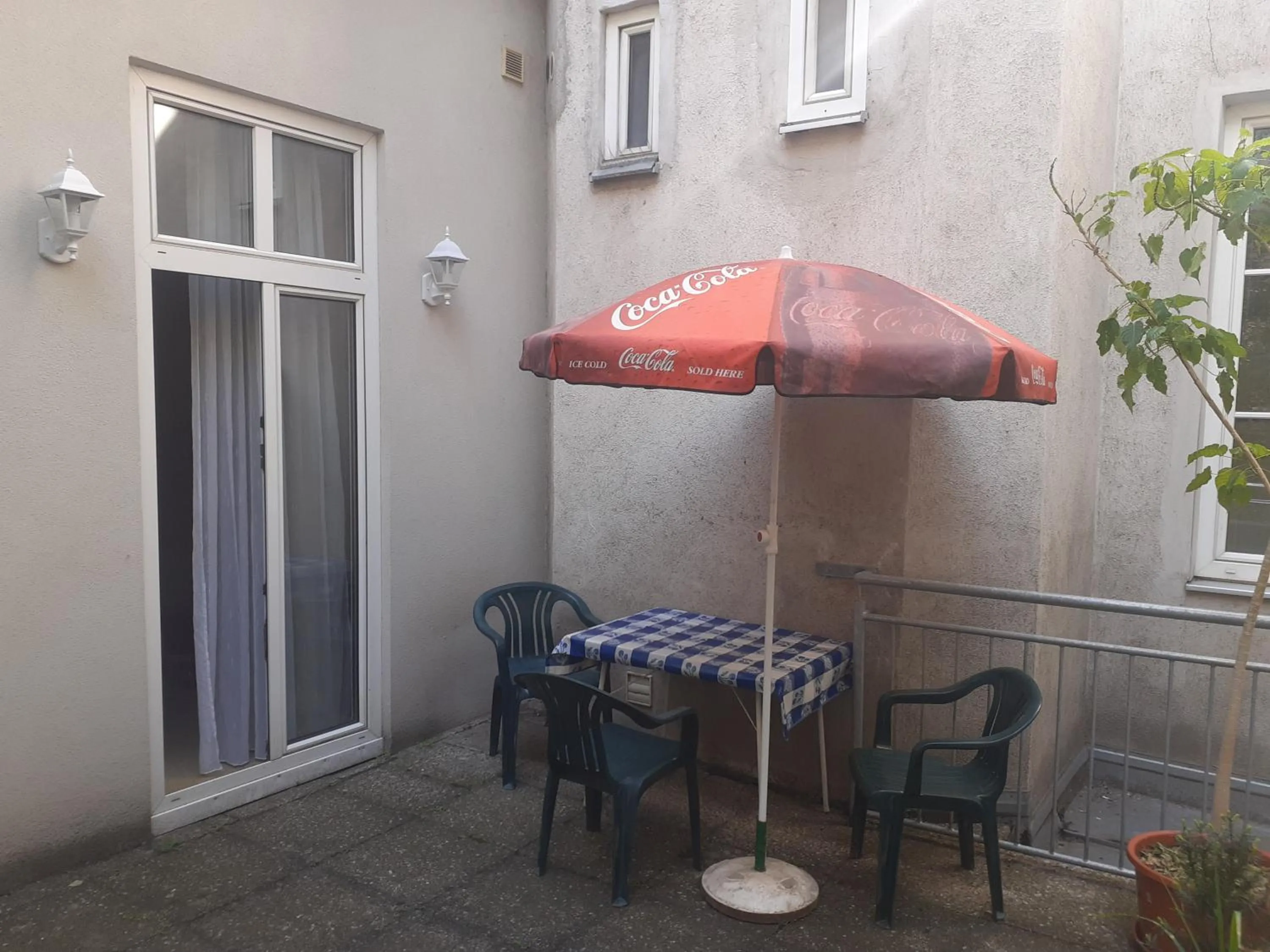 Balcony/Terrace in HappyHostel