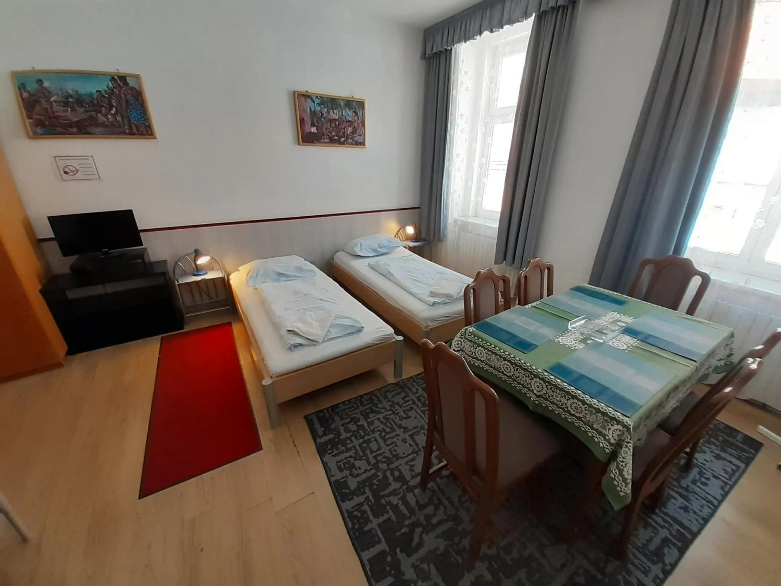 Photo of the whole room, Bed in HappyHostel