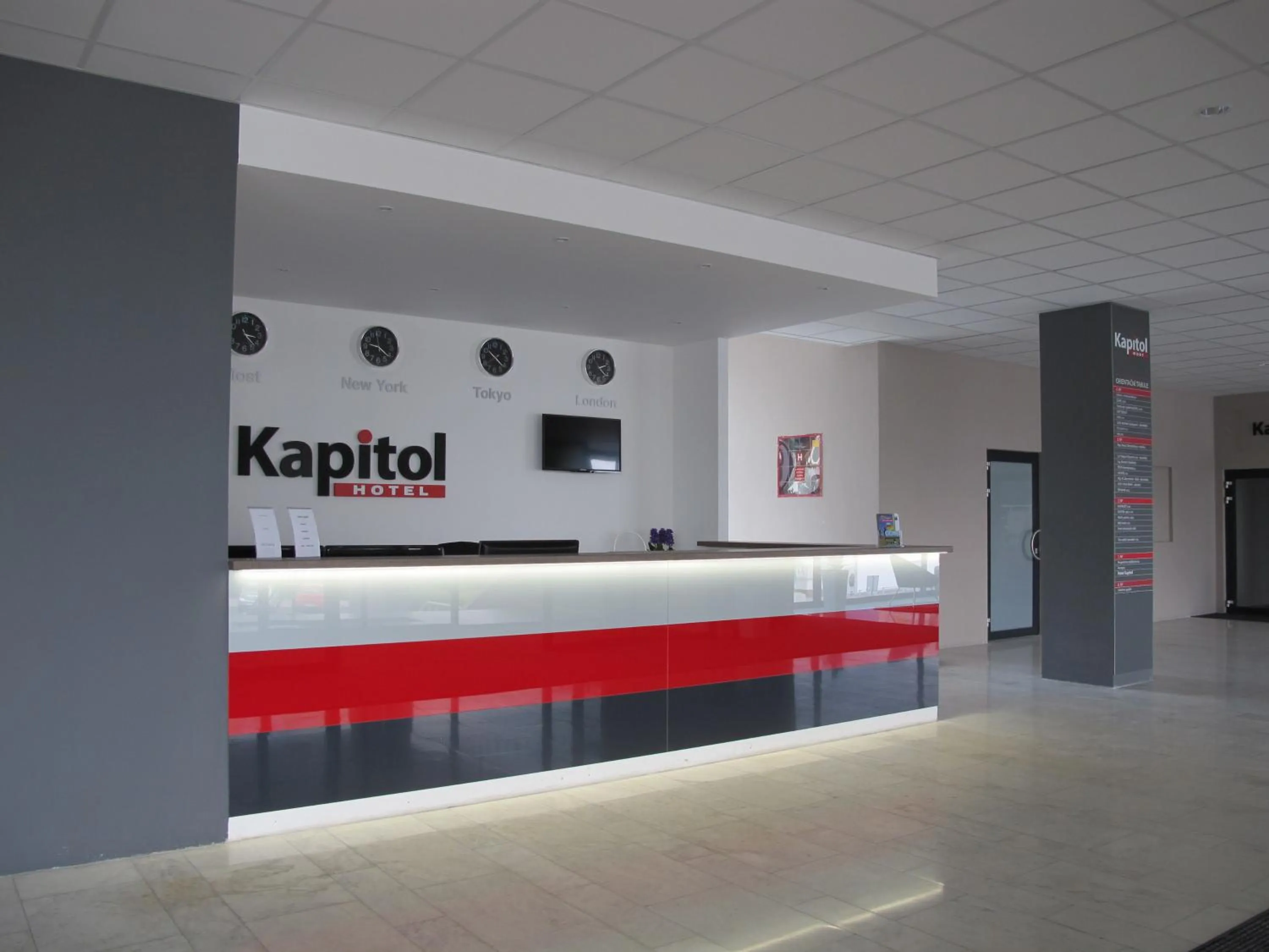 Lobby or reception in Hotel Kapitol