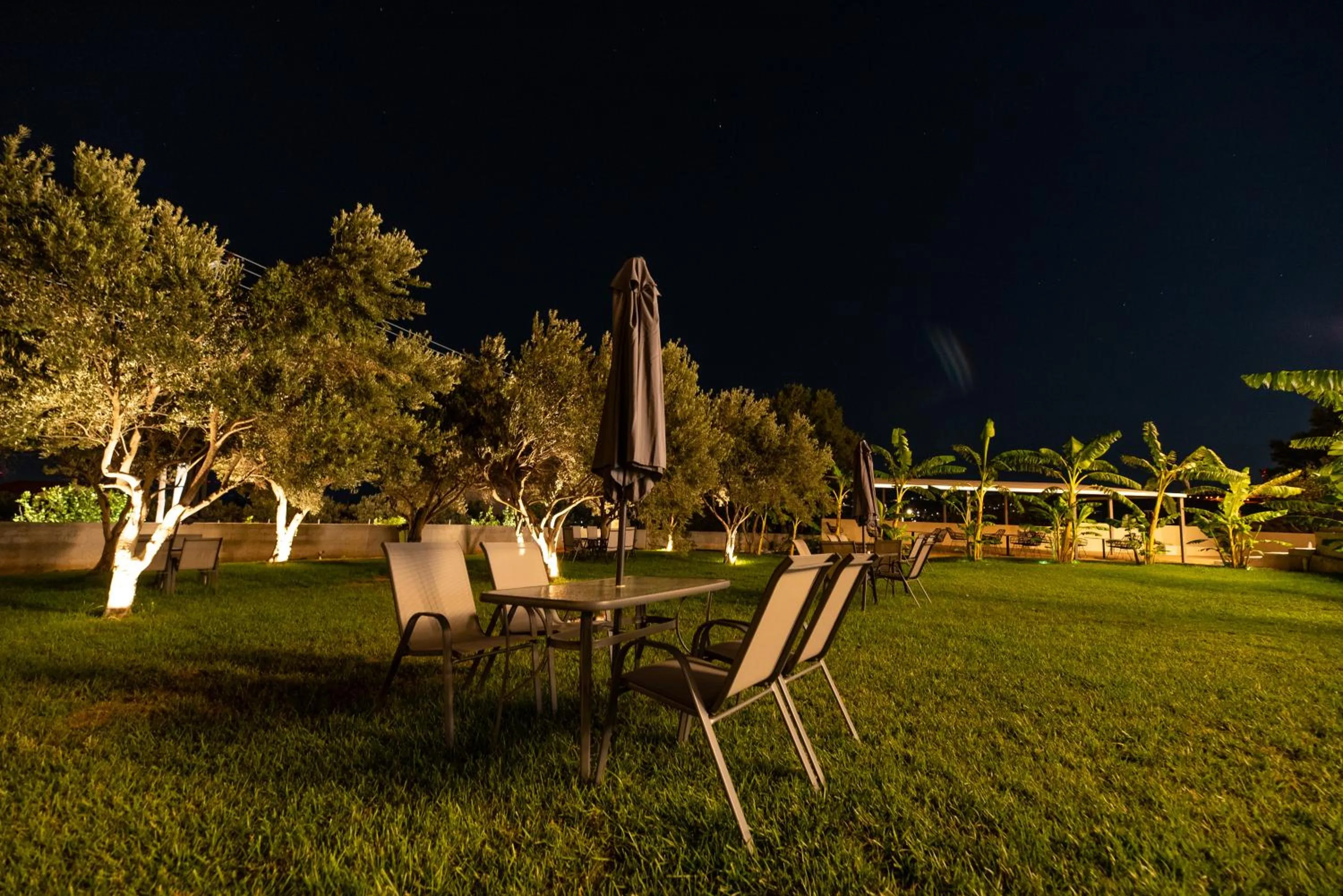 Garden in Airscape Hotel Free Shuttle From And To Athen's Airport