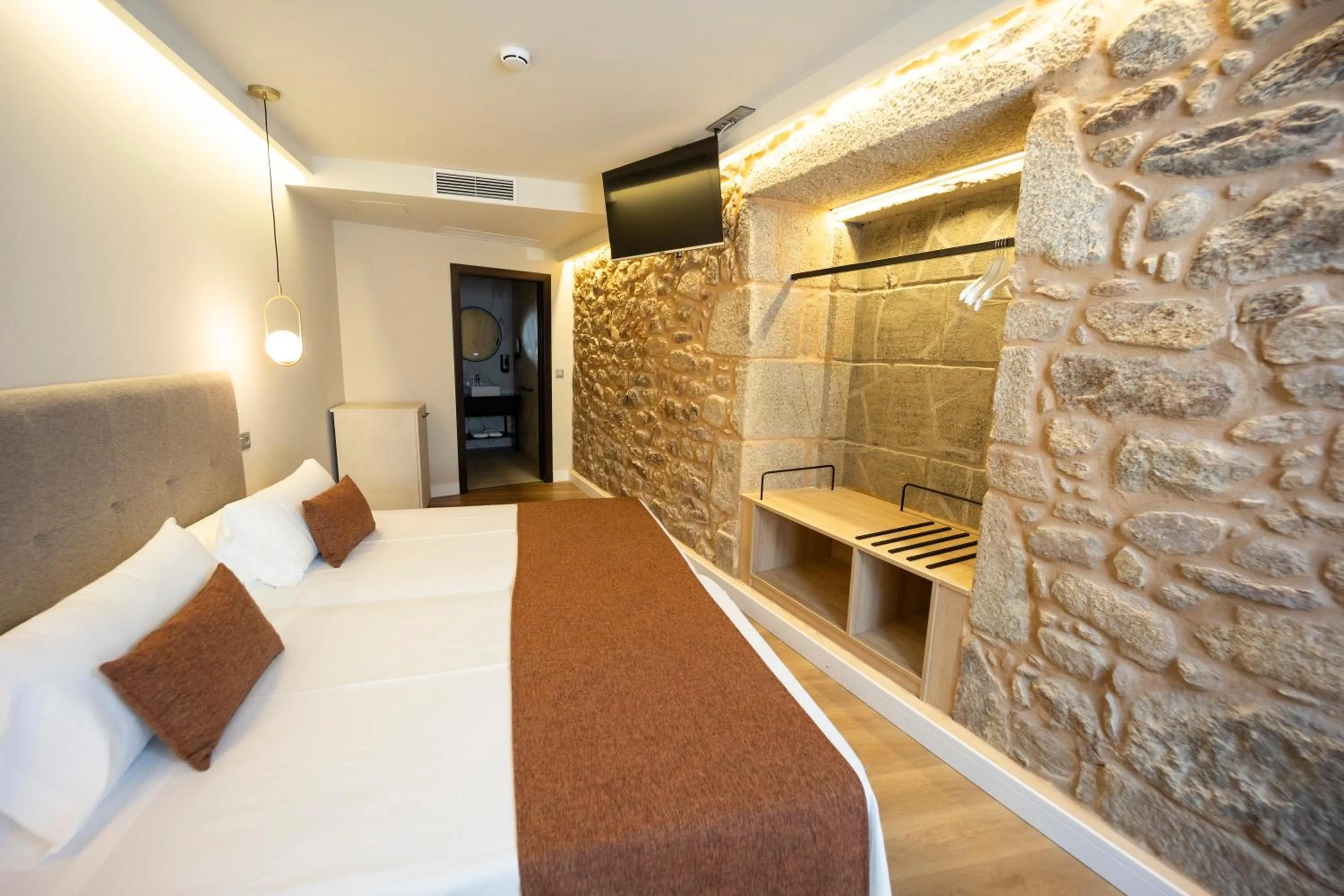 Bed in HOTEL CORONA DE PADRÓN