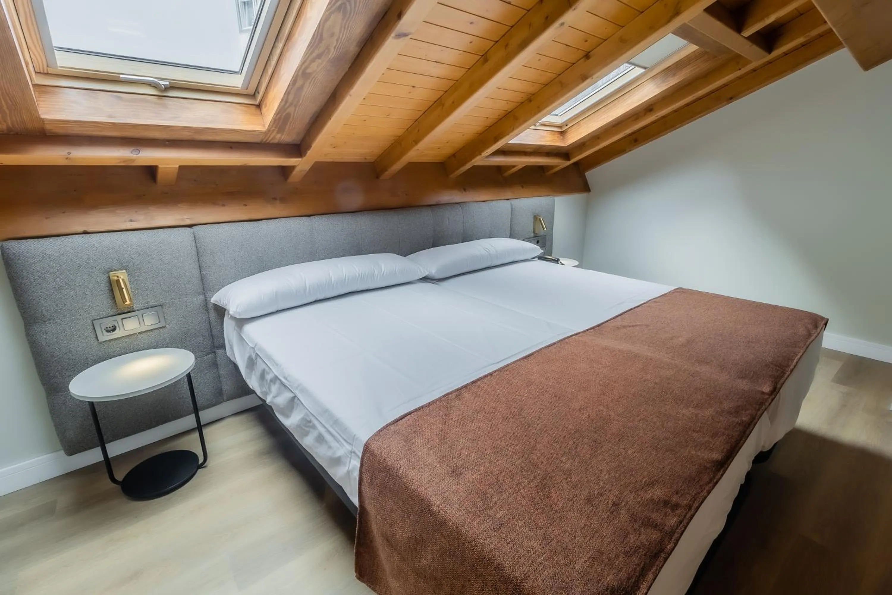 Bed in HOTEL CORONA DE PADRÓN