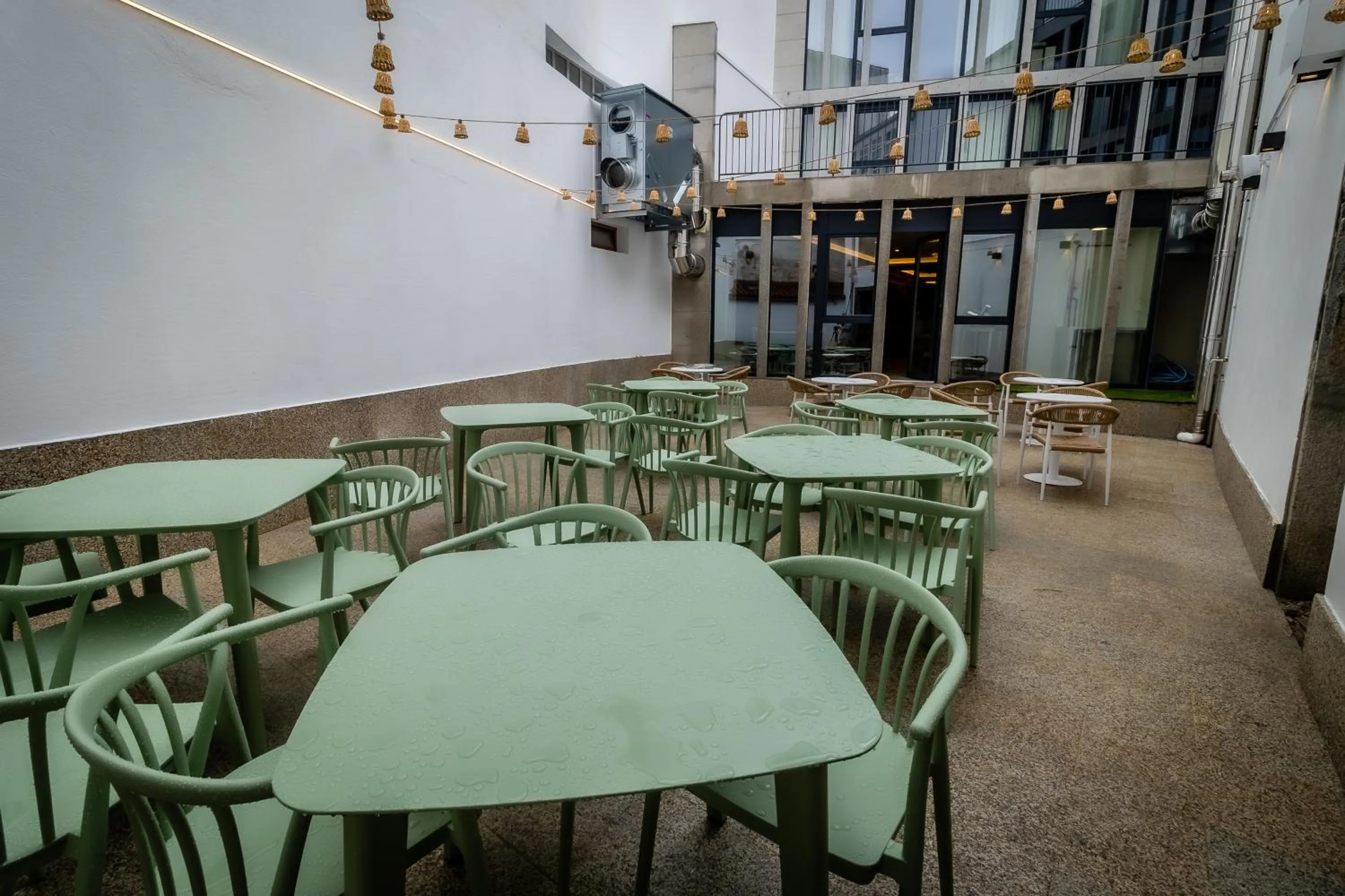 Restaurant/places to eat in HOTEL CORONA DE PADRÓN