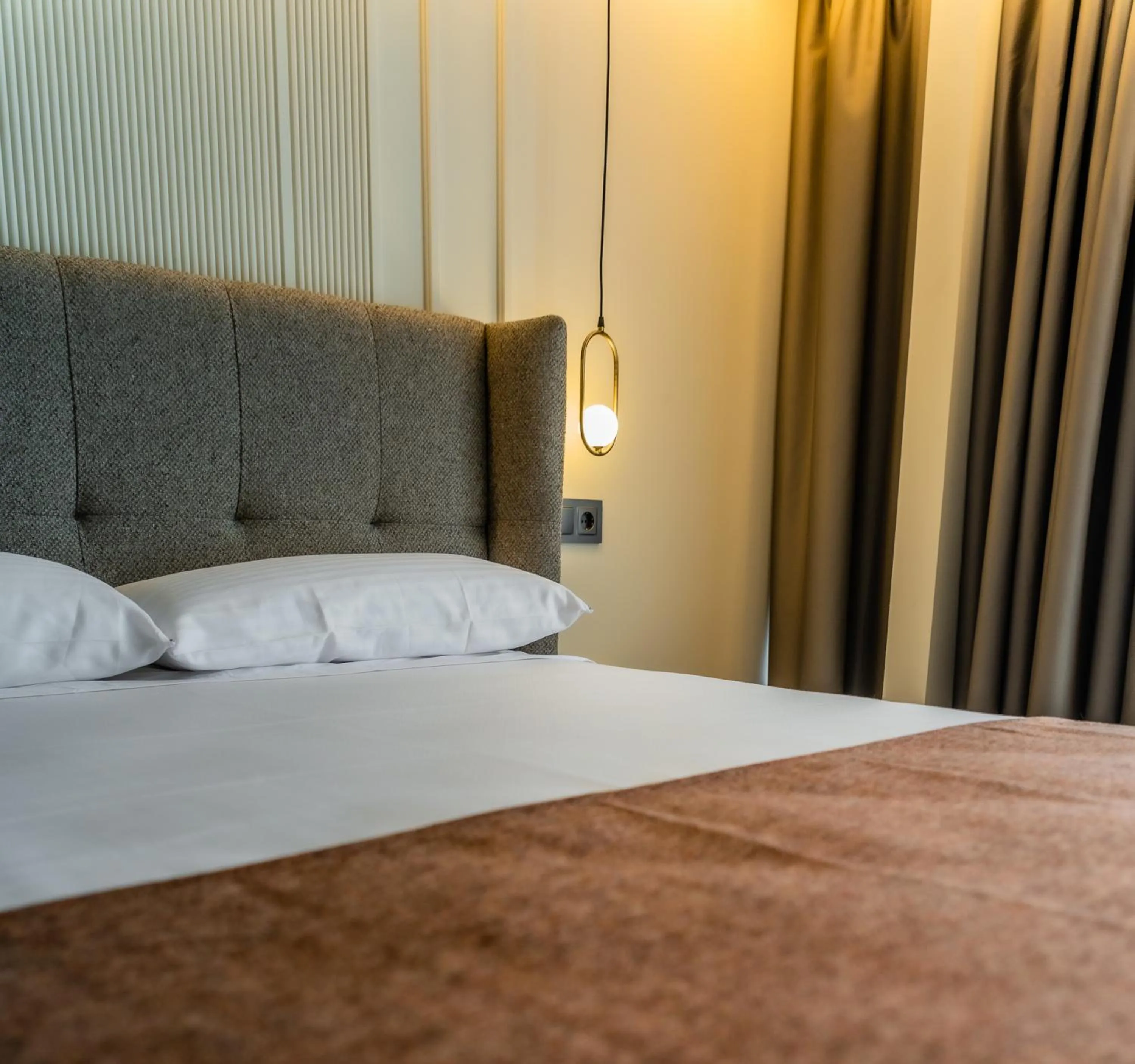 Bed in HOTEL CORONA DE PADRÓN