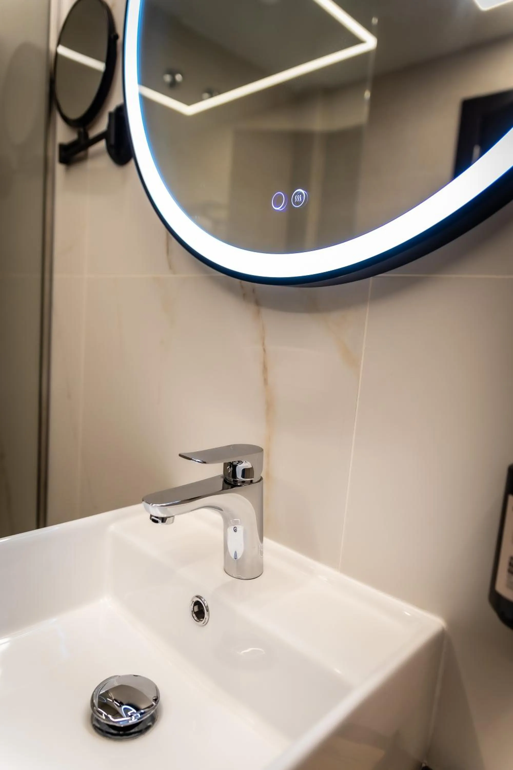 Bathroom in HOTEL CORONA DE PADRÓN