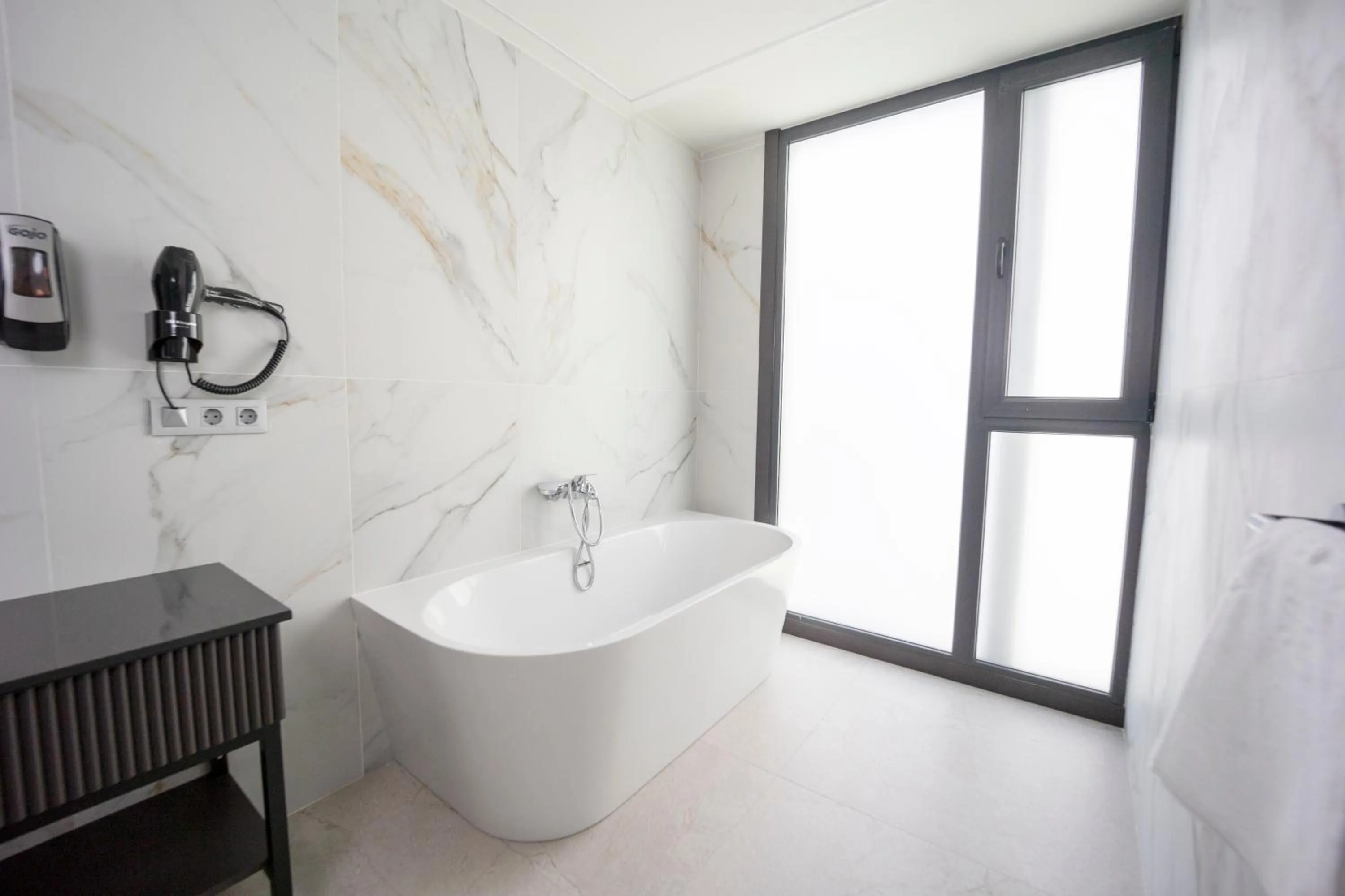 Bathroom in HOTEL CORONA DE PADRÓN