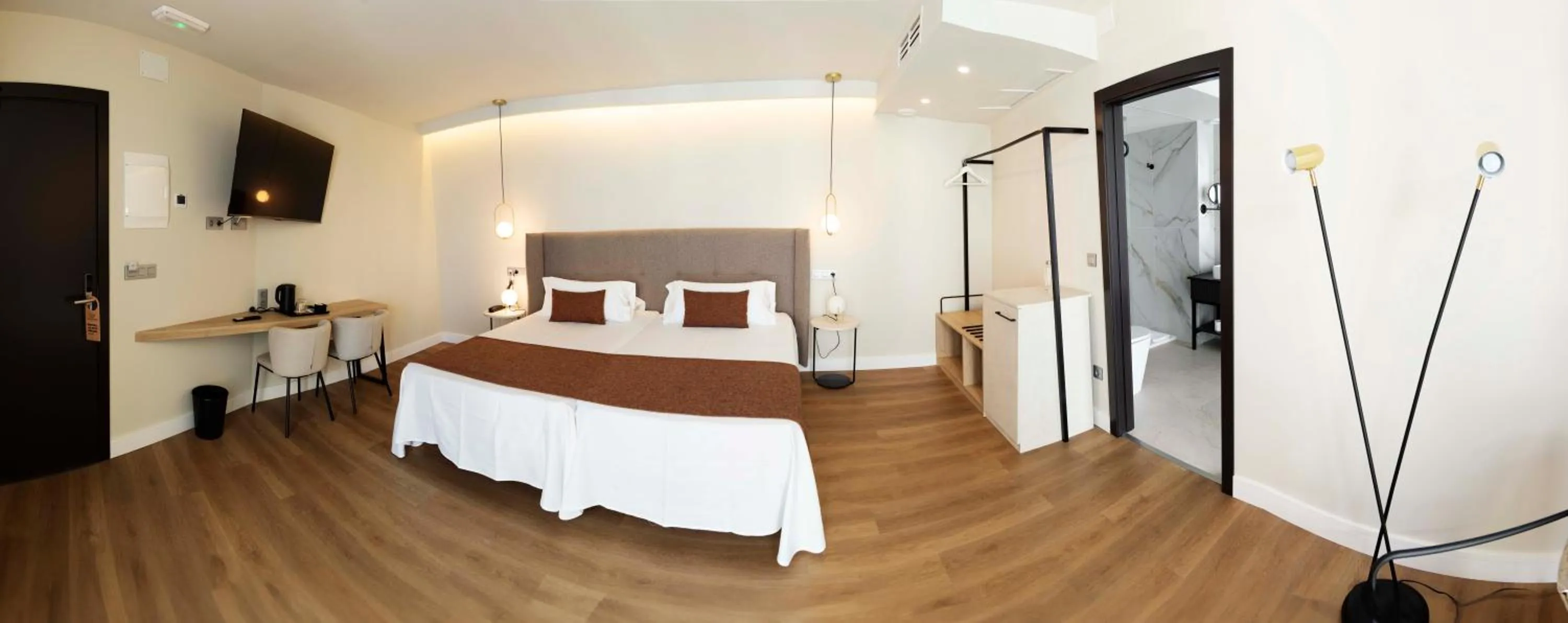 Bed in HOTEL CORONA DE PADRÓN