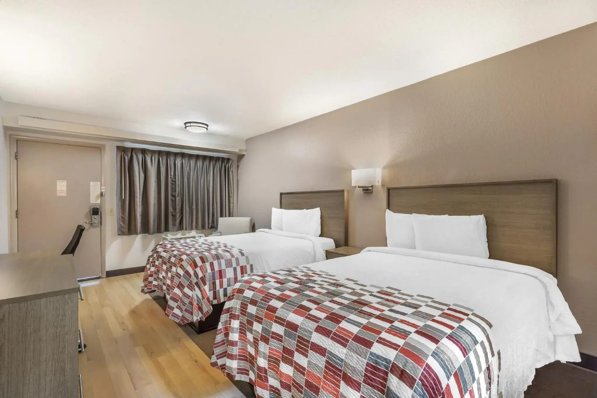 Standard Room with Two Double Beds Smoke Free in Red Roof Inn Durham - Duke Univ Medical Center Standard Room with Two Double Beds Smoke Free in Red Roof Inn Durham - Duke Univ Medical Center