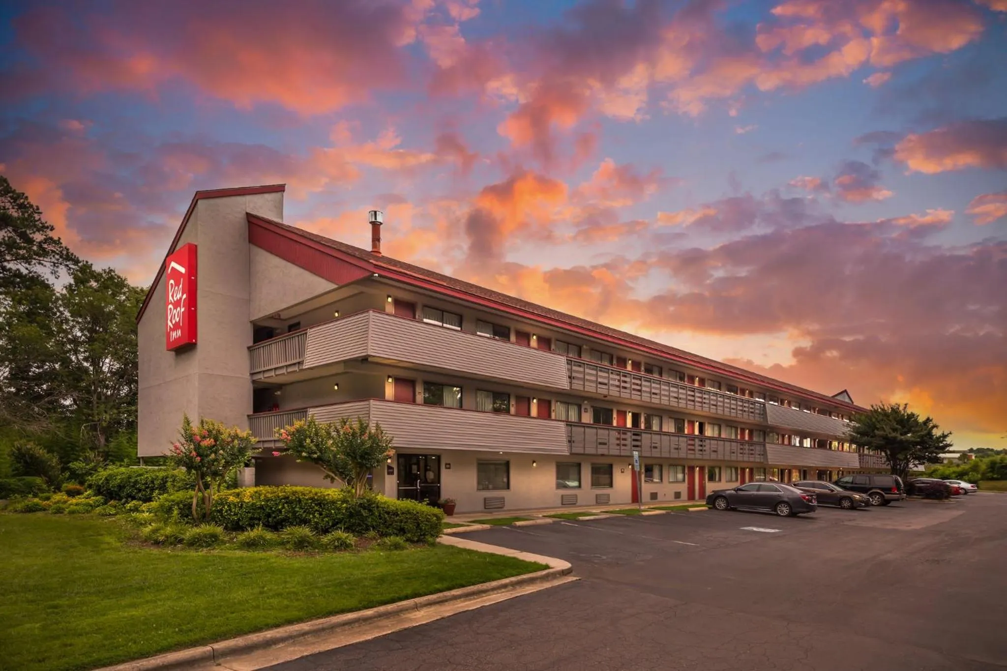 Facade/entrance in Red Roof Inn Durham - Duke Univ Medical Center