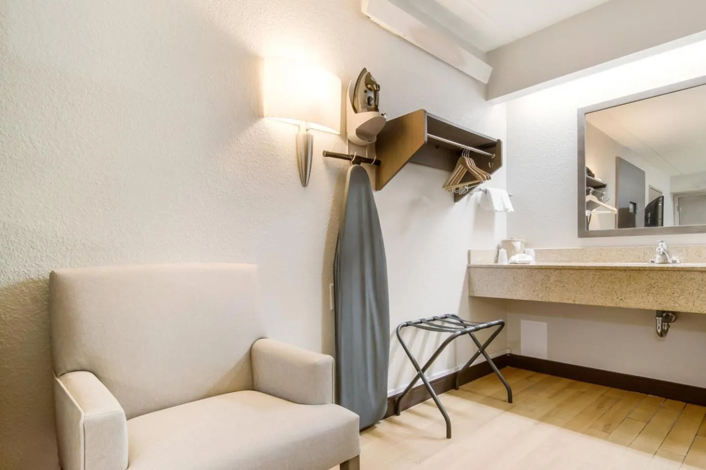 Bedroom in Red Roof Inn Durham - Duke Univ Medical Center