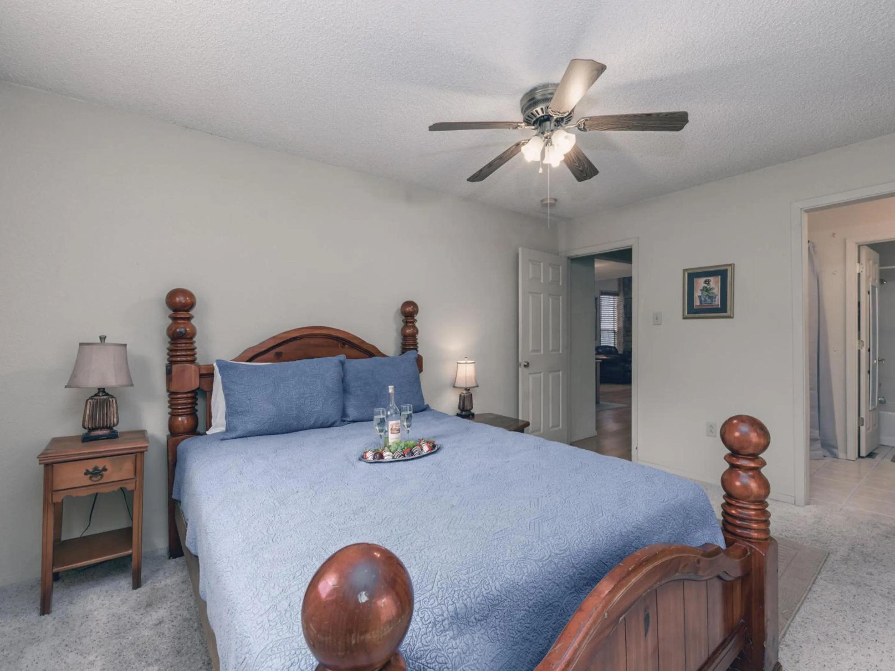 Property building, Bed in Hidden Forest Lodge