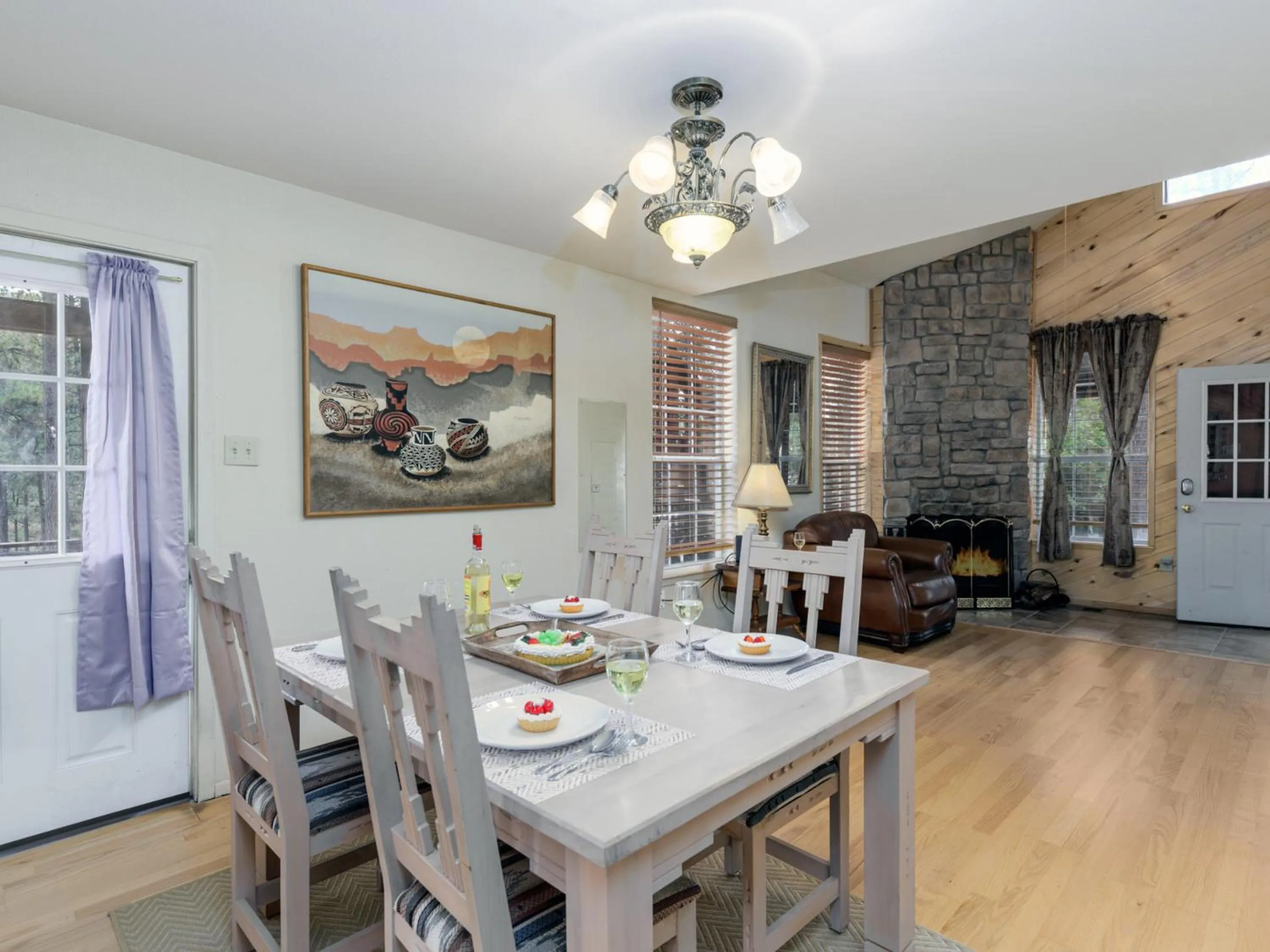 Property building in Hidden Forest Lodge