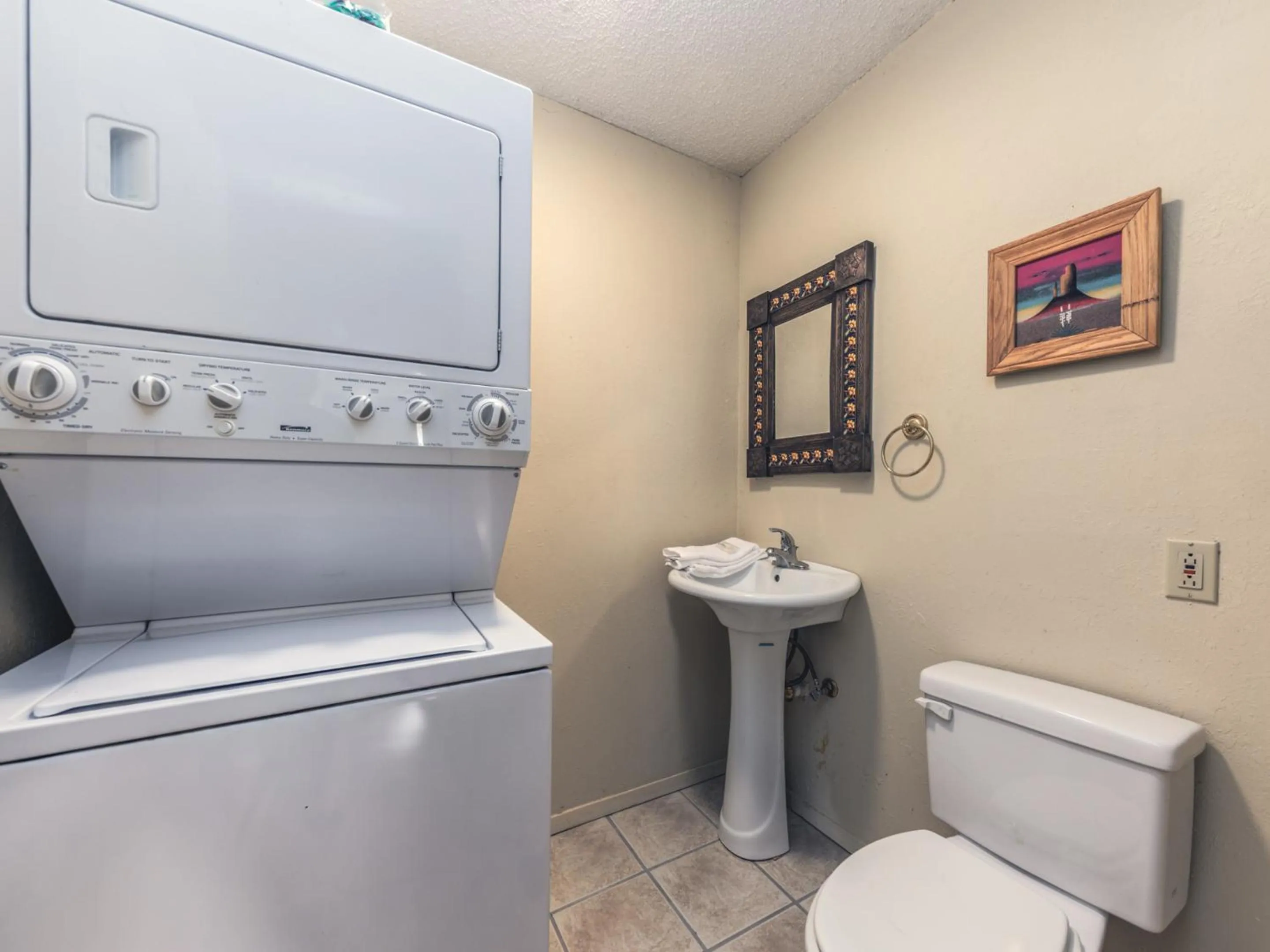 Property building in Hidden Forest Lodge