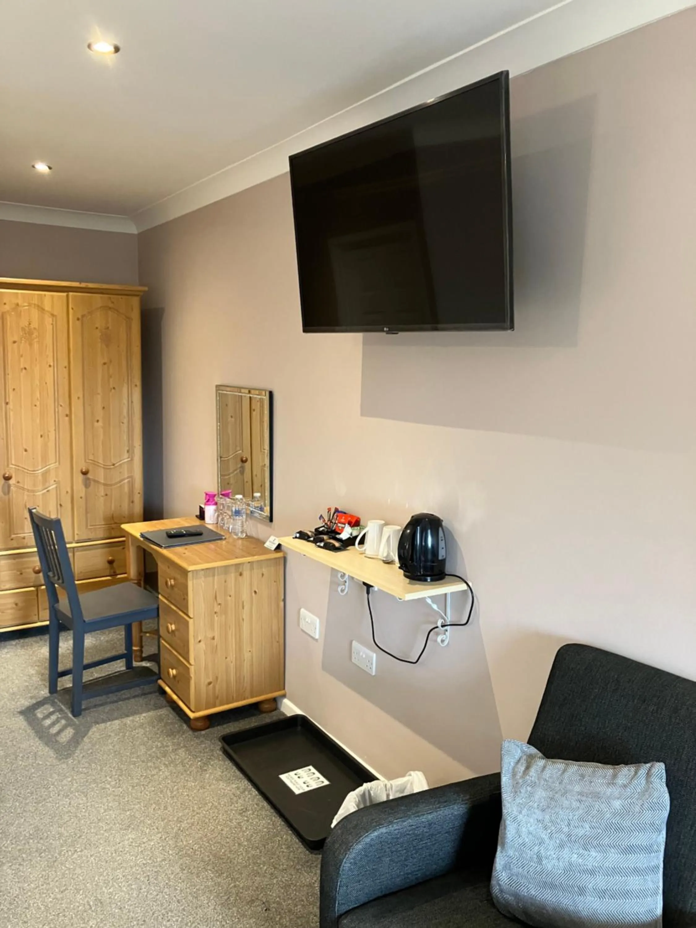 Coffee/tea facilities in The New Inn Motel