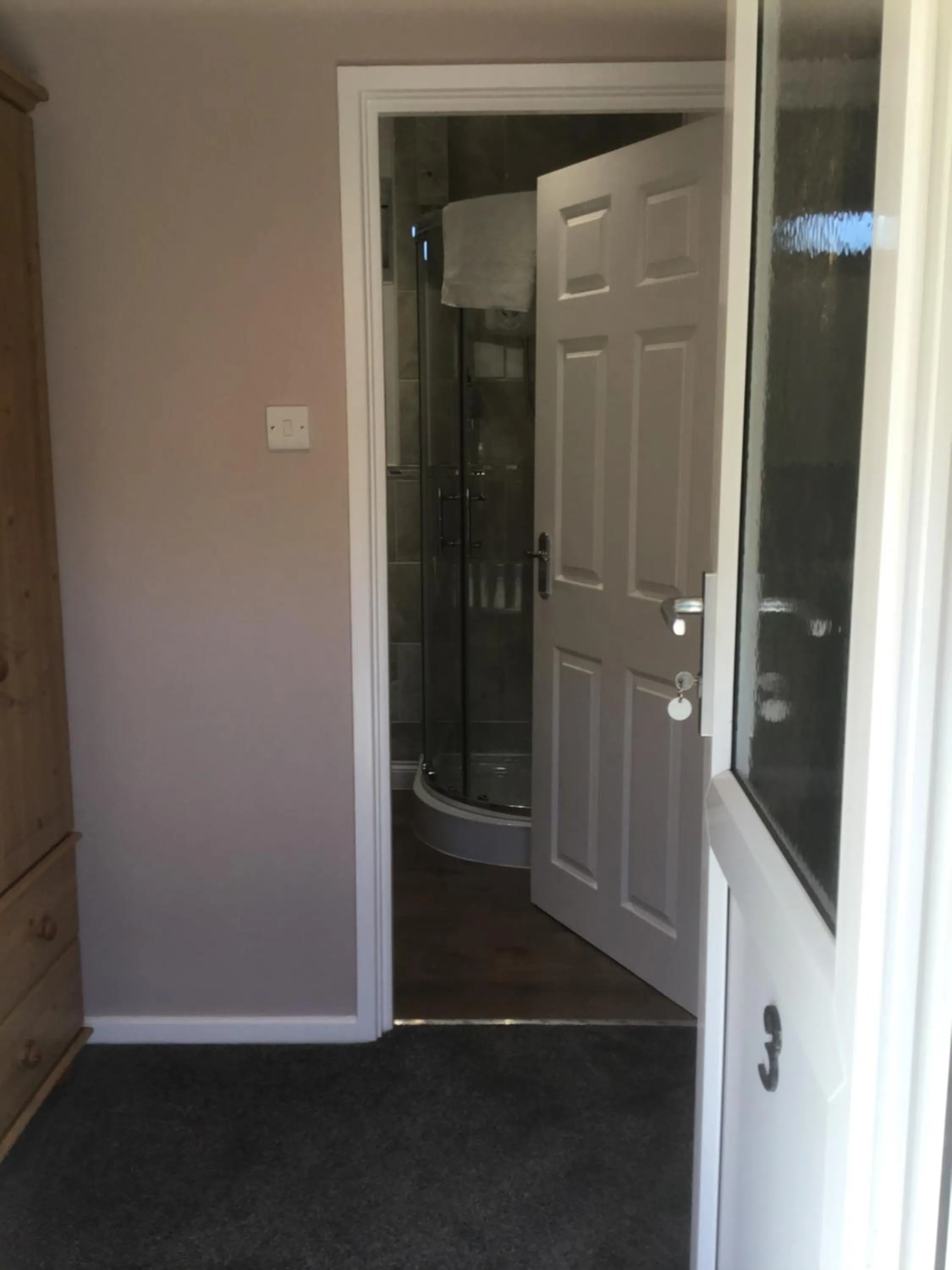 Bathroom in The New Inn Motel
