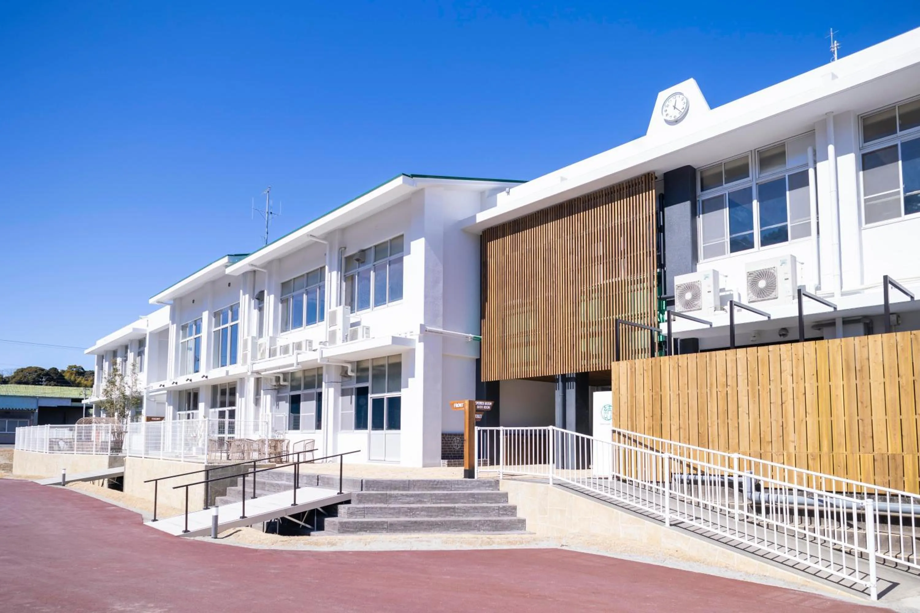 Property building in Glamping&Port結