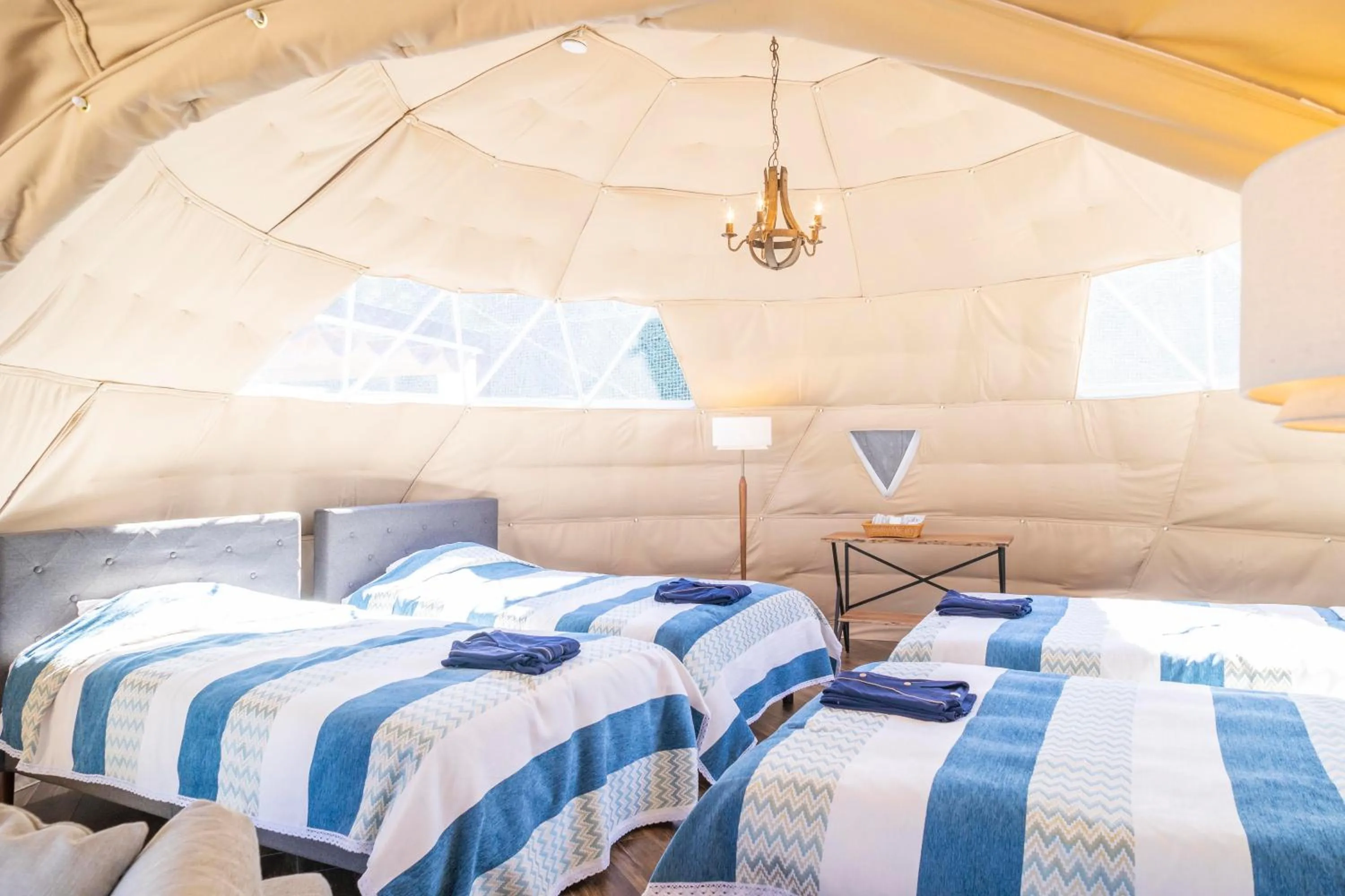 Photo of the whole room, Bed in Glamping&Port結
