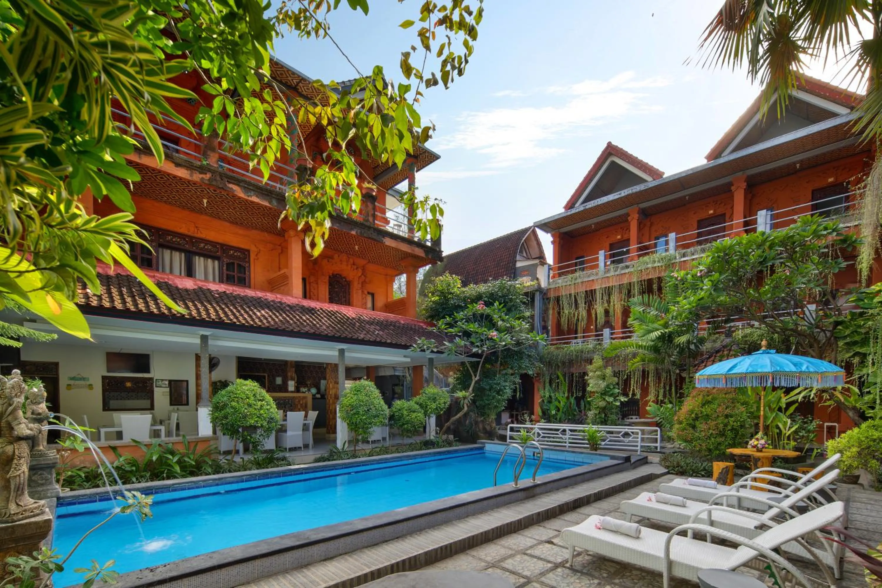 Lumbung Sari Hotel Legian