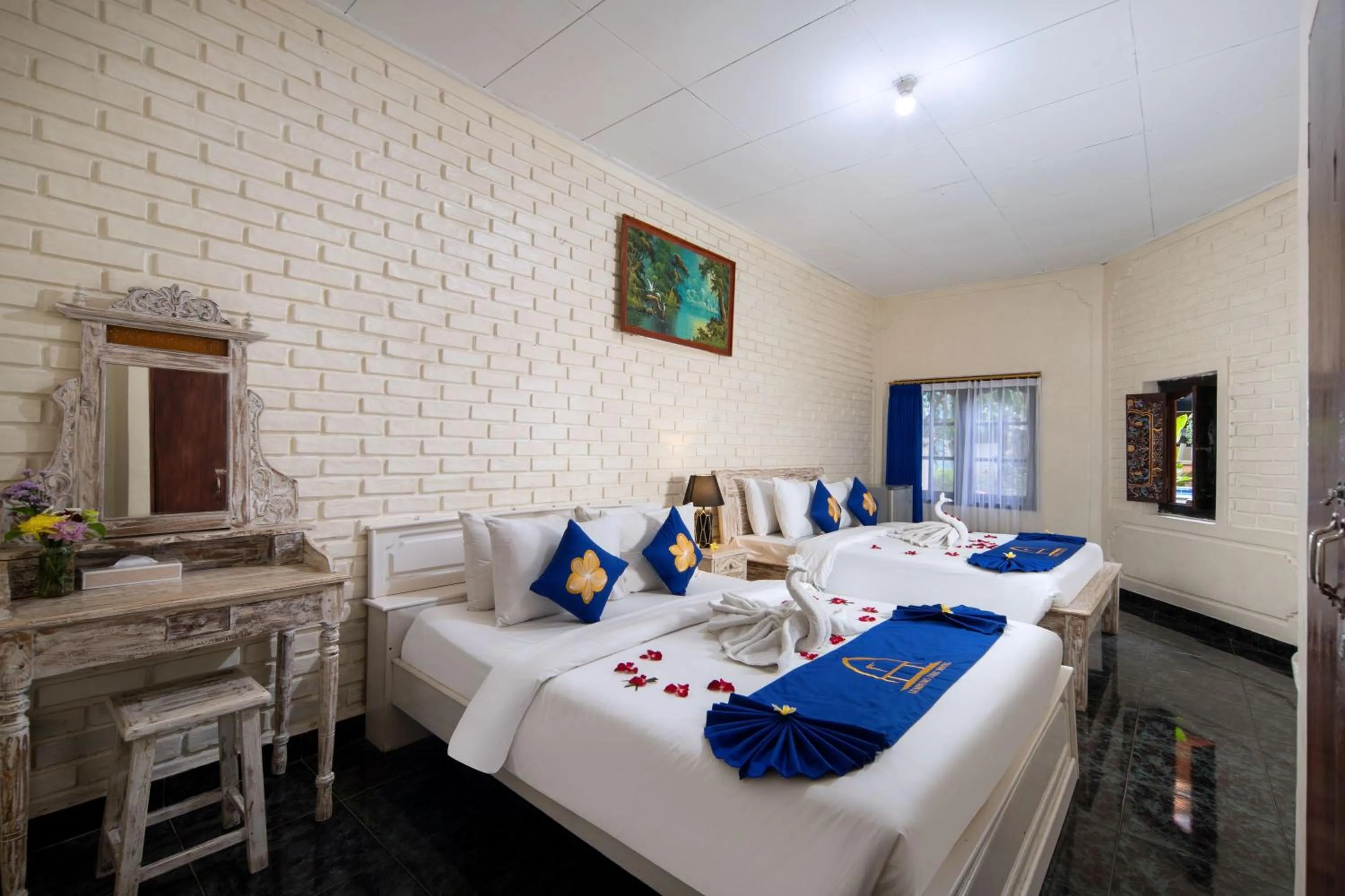 Bedroom, Bed in Lumbung Sari Hotel Legian