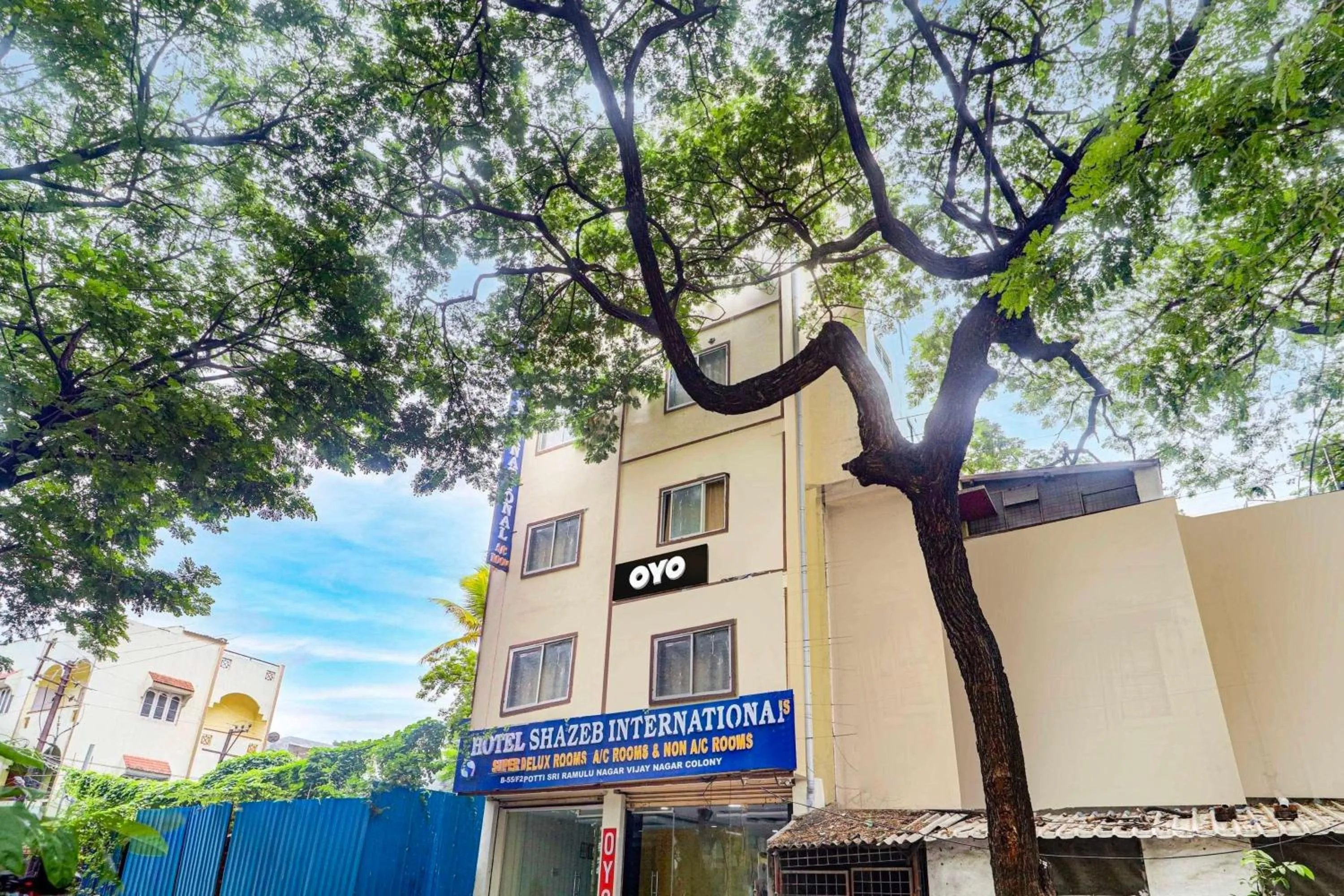 Facade/entrance in HOTEL O SHAZEB INTERNATIONAL