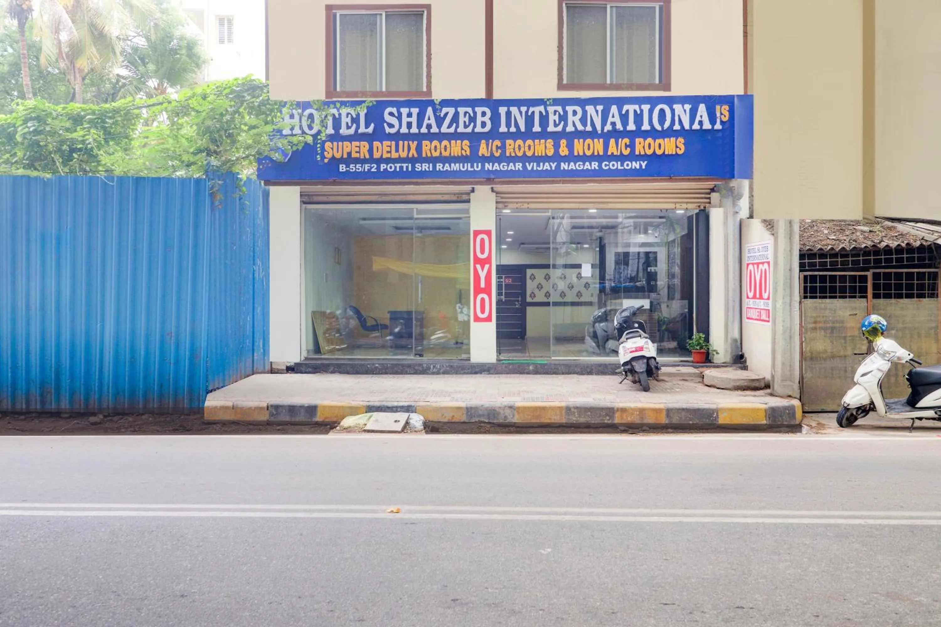 Facade/entrance in HOTEL O SHAZEB INTERNATIONAL