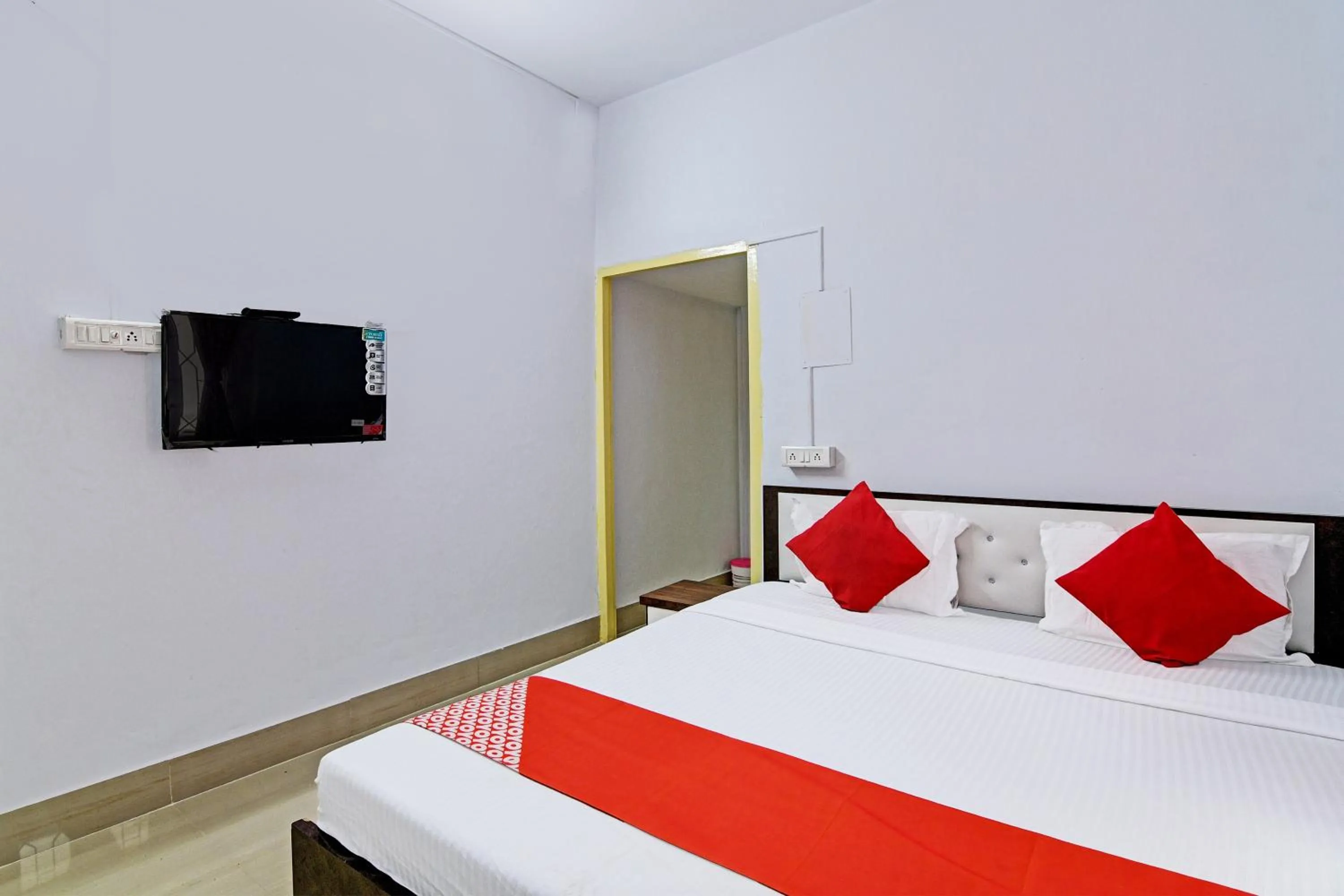 Bedroom in Hotel O Annapurna Stay Fusion