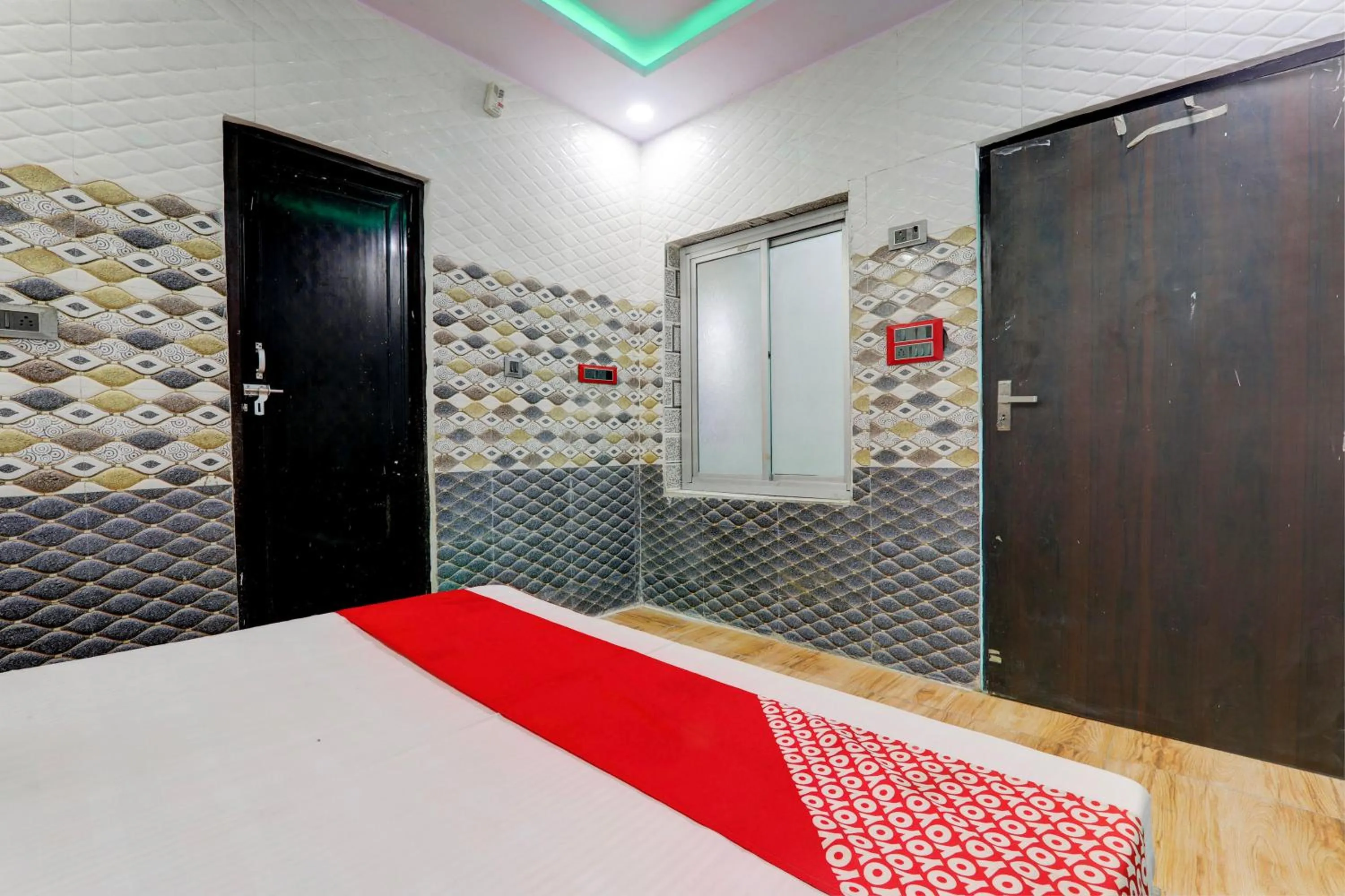 Bedroom, Bed in Hotel O Diamond Palace