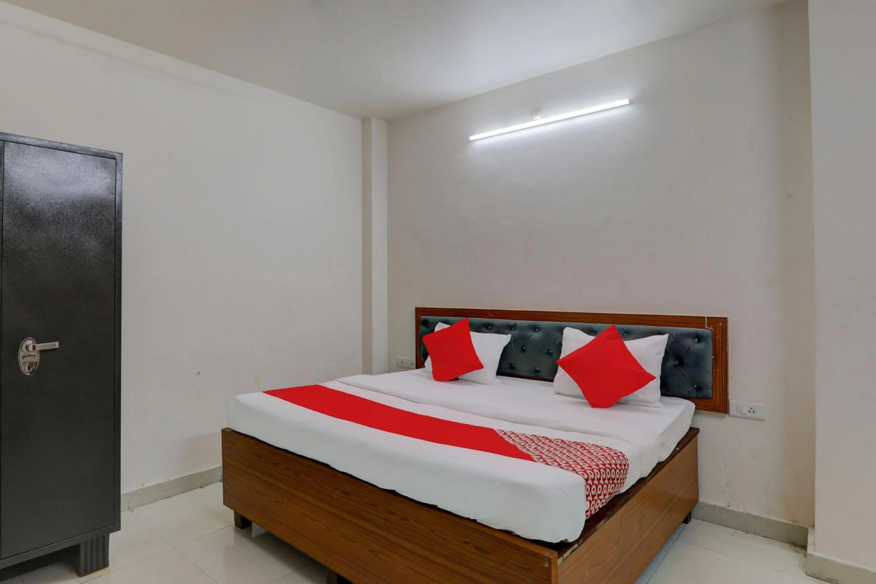 Classic Triple Room - single occupancy in Hotel O RAAS INN