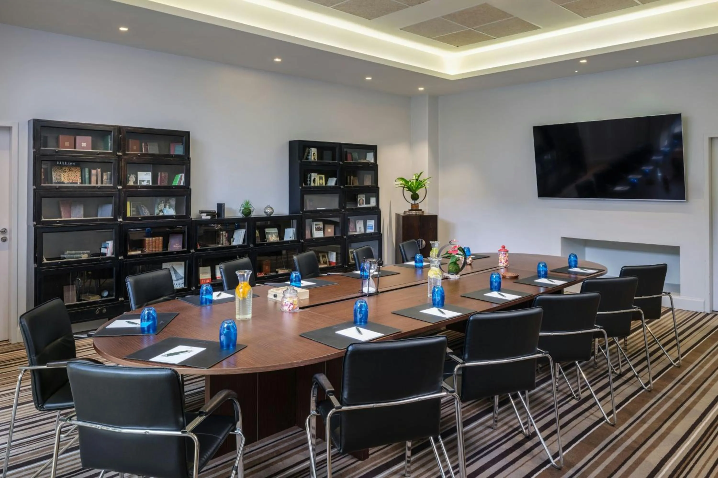 Meeting/conference room in Renaissance Paris Hippodrome de St. Cloud Hotel