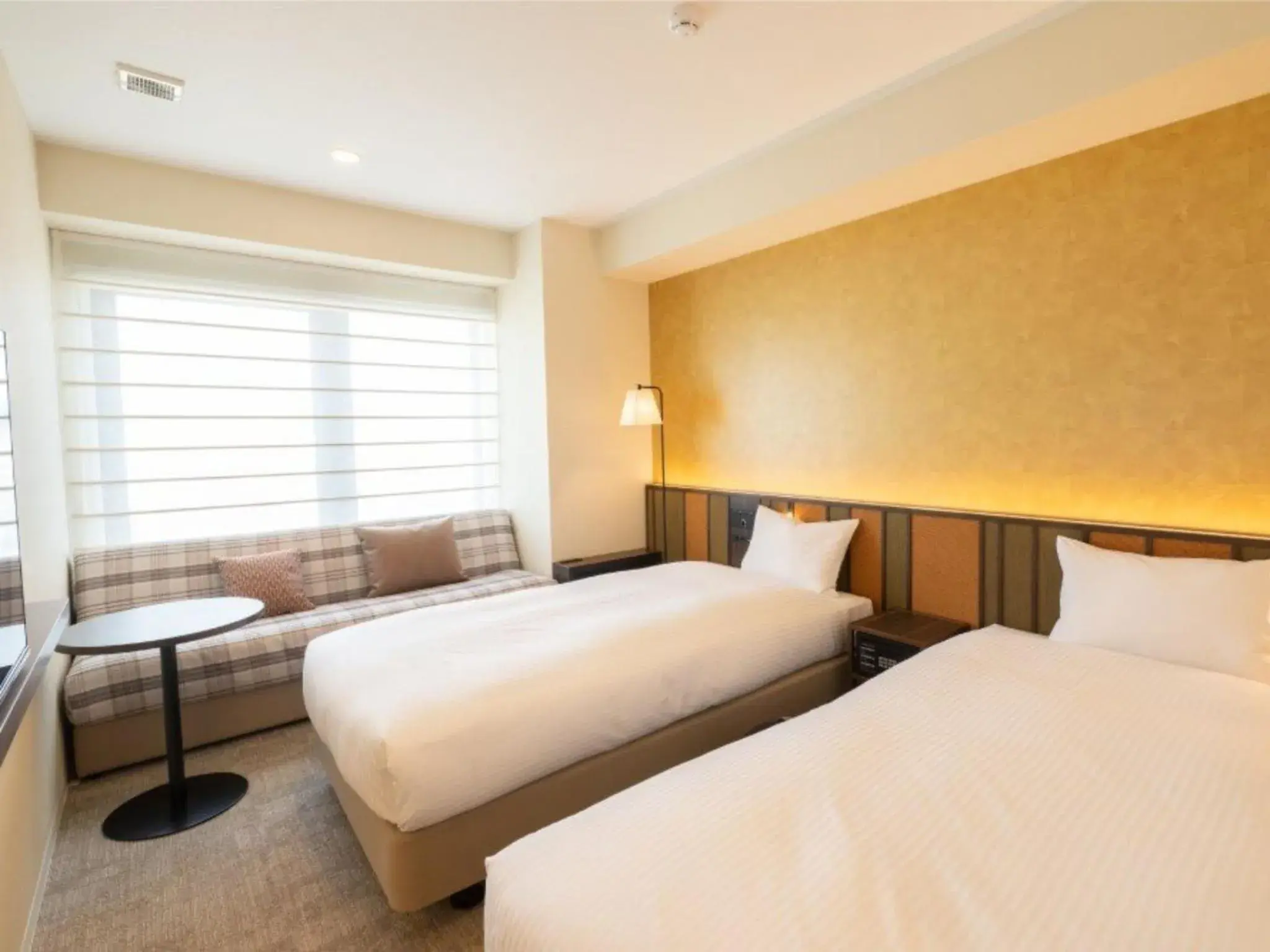 Twin Room with Extra Bed in Loisir Hotel Kyoto Toji Twin Room with Extra Bed in Loisir Hotel Kyoto Toji