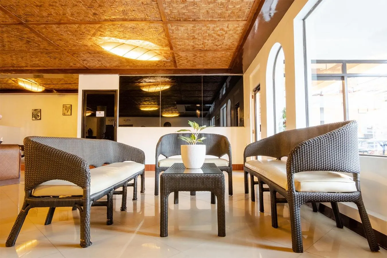 Spa and wellness centre/facilities in Public House Hostel