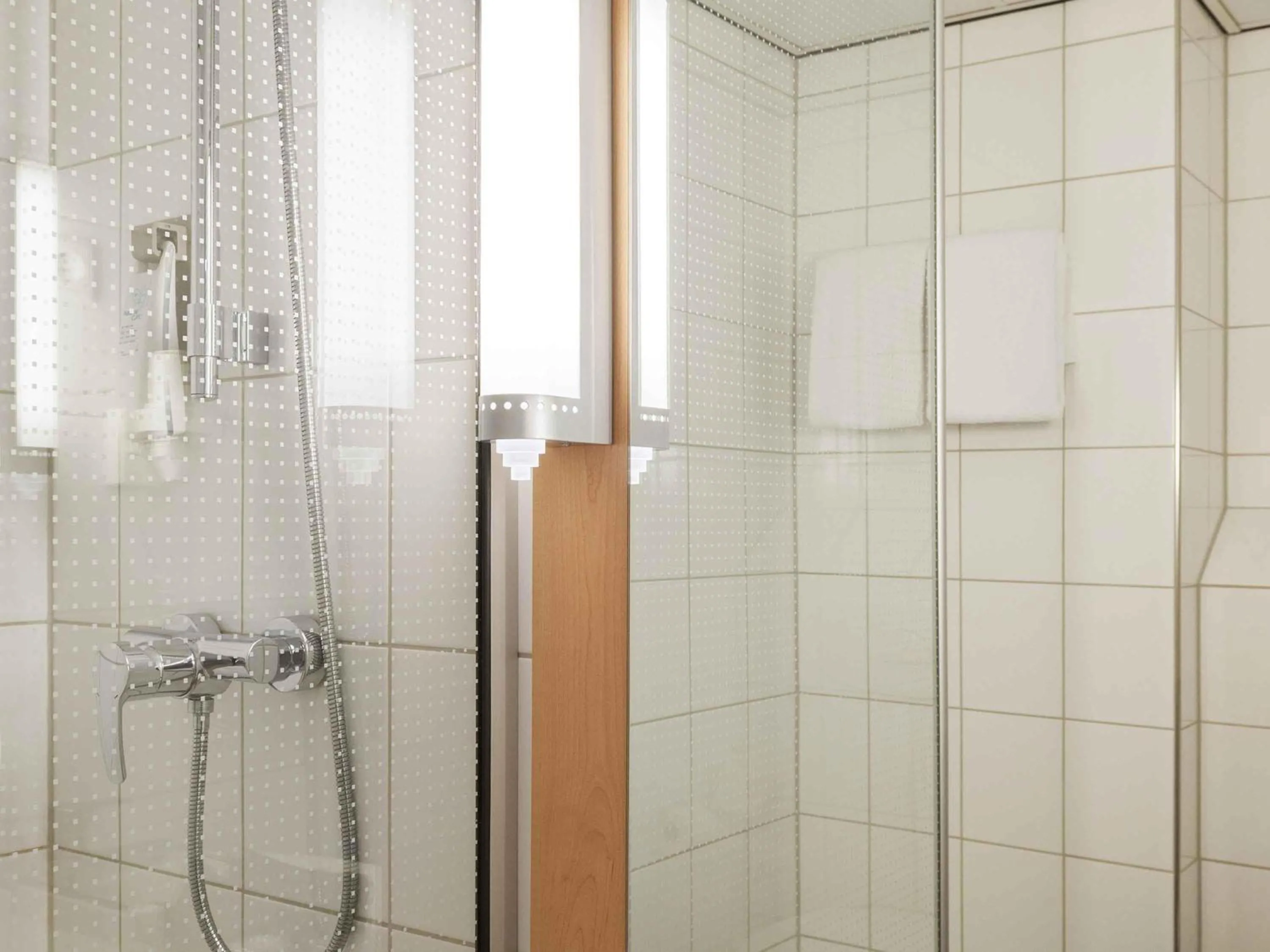 Bedroom in Ibis Schiphol Amsterdam Airport