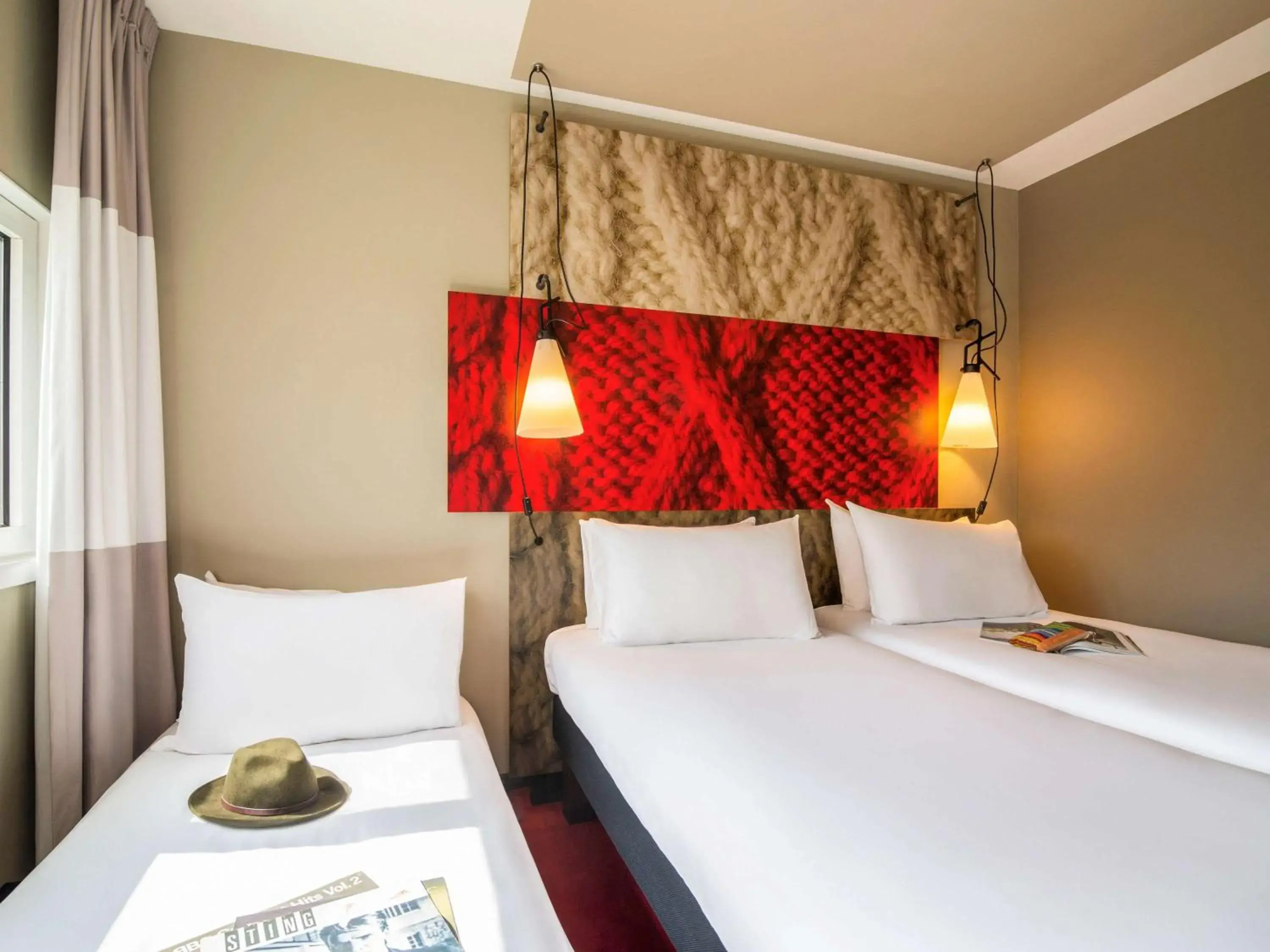 Quadruple Room in Ibis Schiphol Amsterdam Airport Quadruple Room in Ibis Schiphol Amsterdam Airport