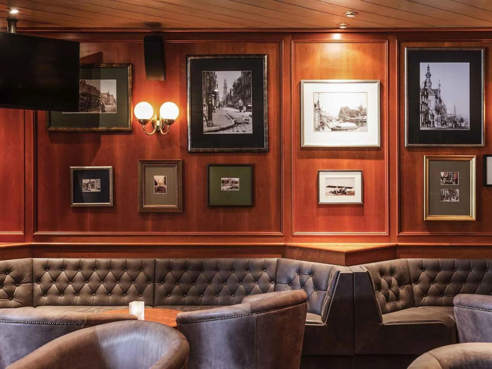 Lounge or bar in Ibis Schiphol Amsterdam Airport