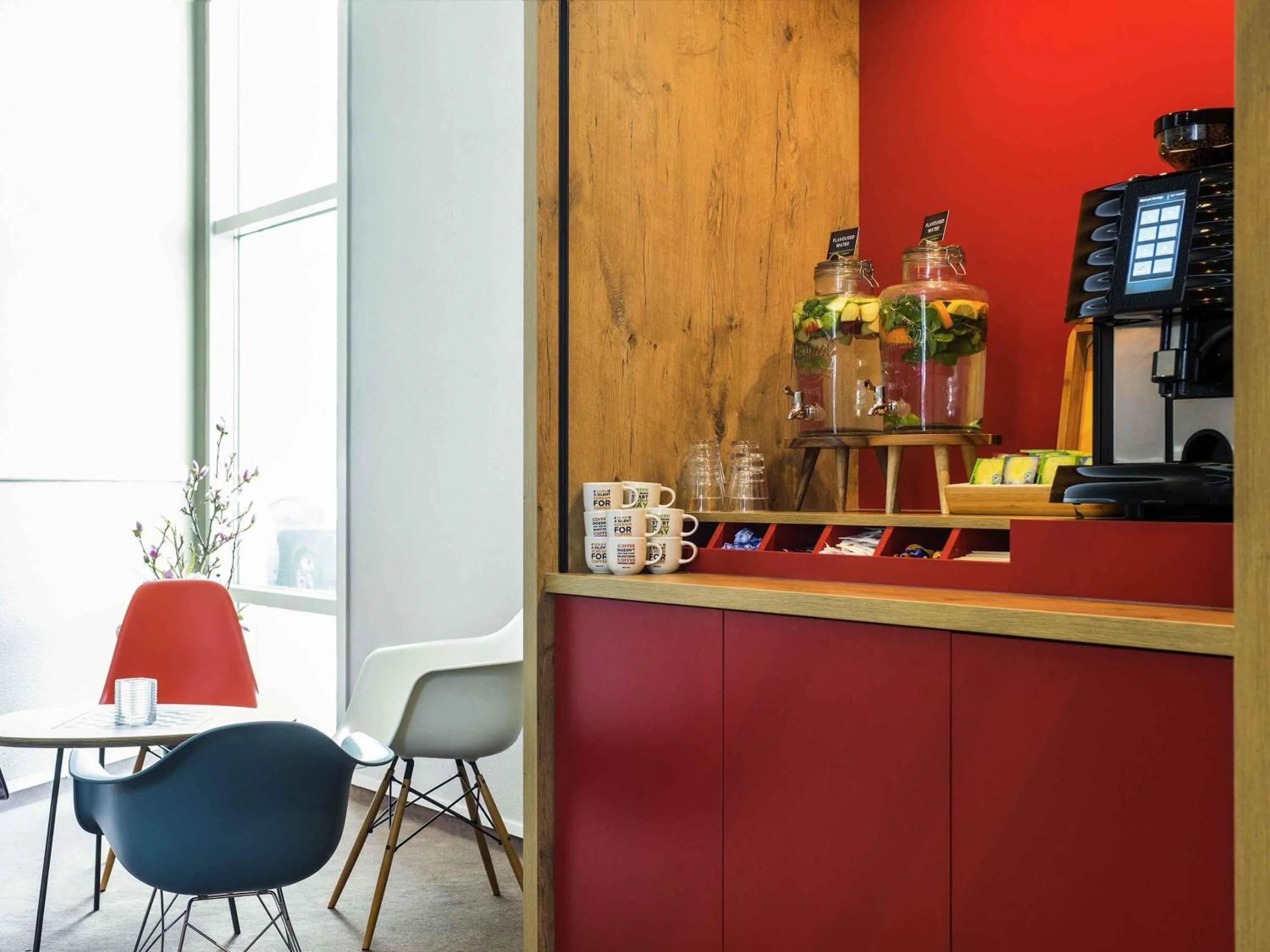 Bedroom in Ibis Schiphol Amsterdam Airport