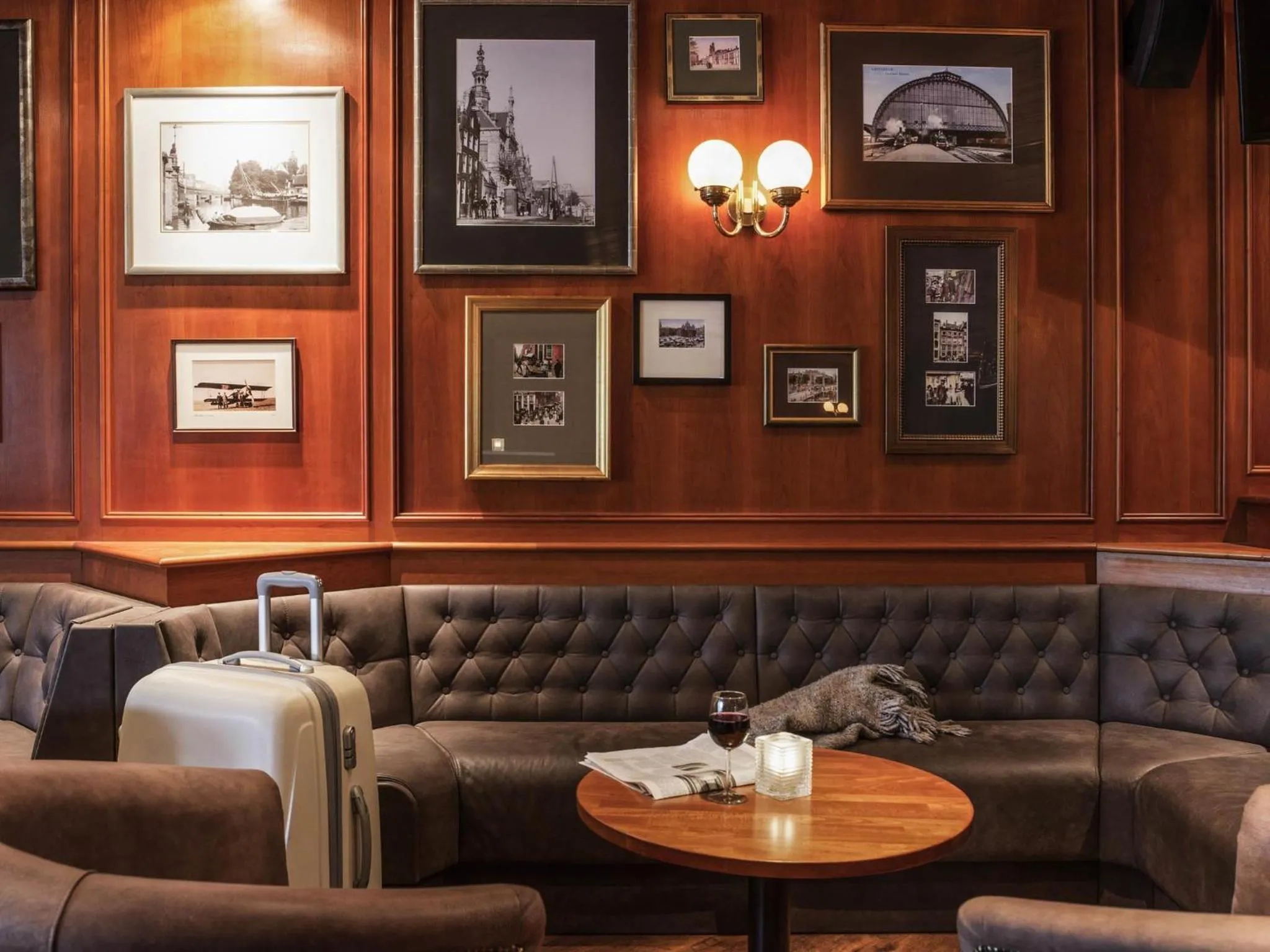 Lounge or bar in Ibis Schiphol Amsterdam Airport