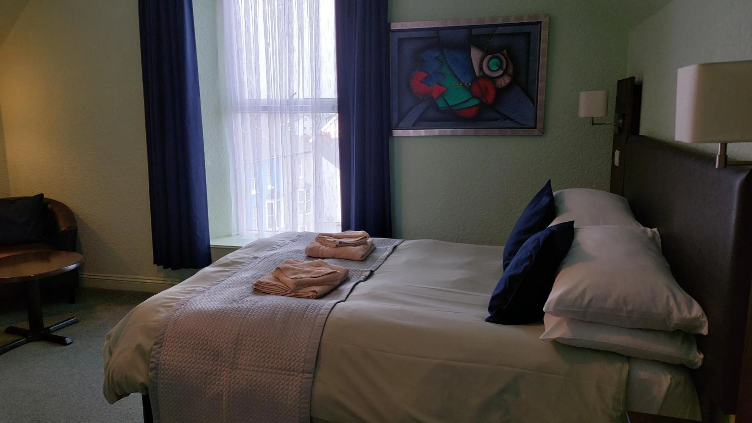 Bedroom, Bed in Southcliff Guest House